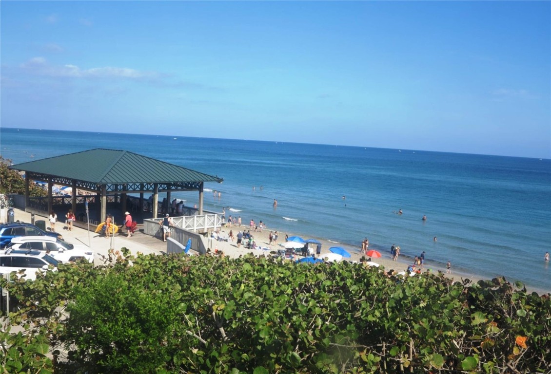 PALM ROYAL CONDOMINIUM - Residential