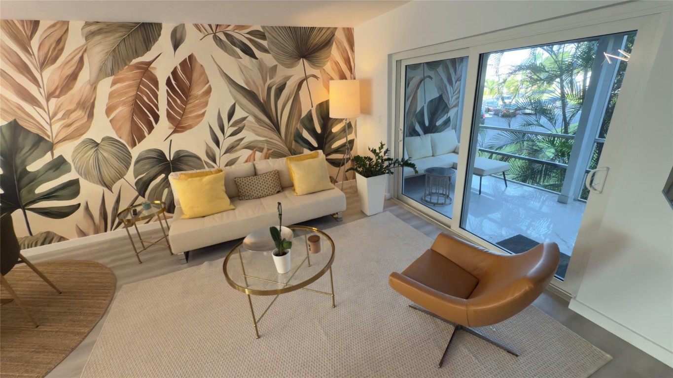 PALM ROYAL CONDOMINIUM - Residential