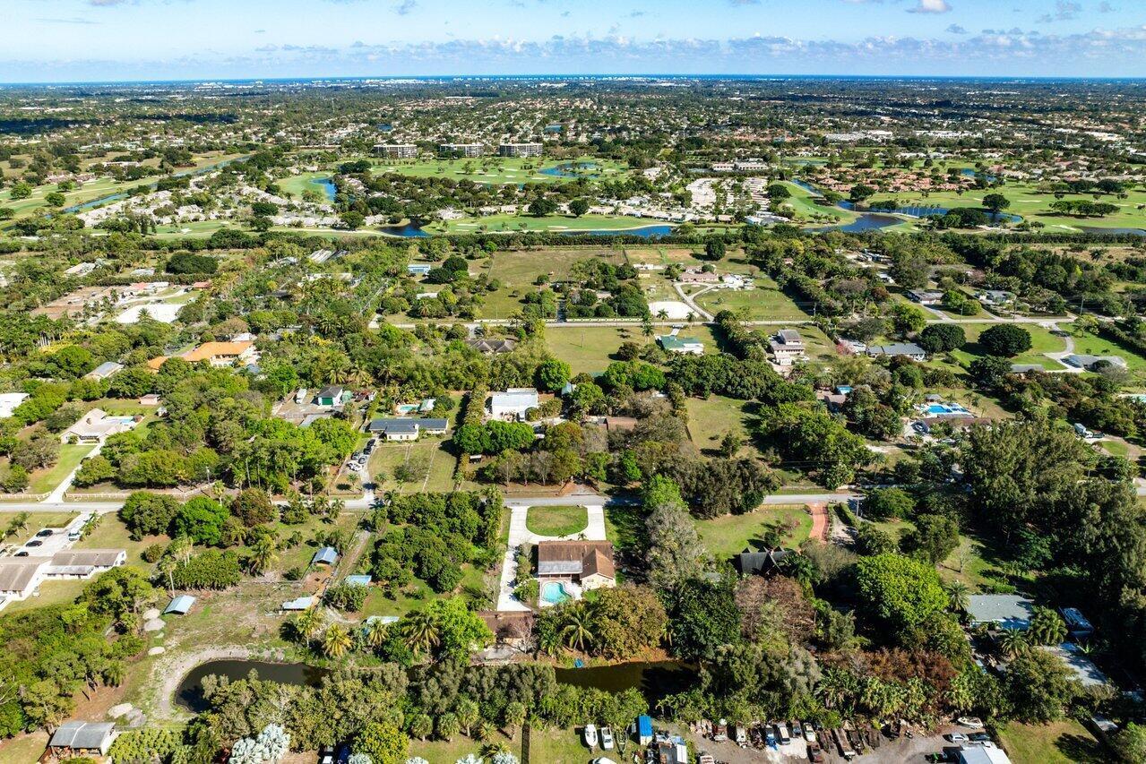 PALM BEACH FARMS CO 3 - Residential Lease