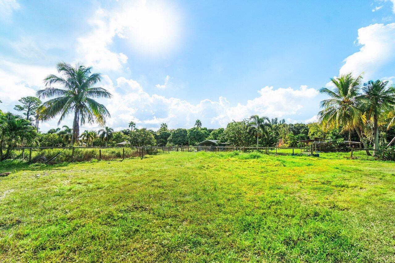 PALM BEACH FARMS CO 3 - Residential Lease