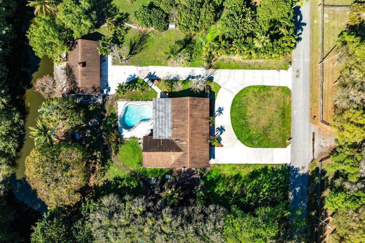 PALM BEACH FARMS CO 3 - Residential Lease