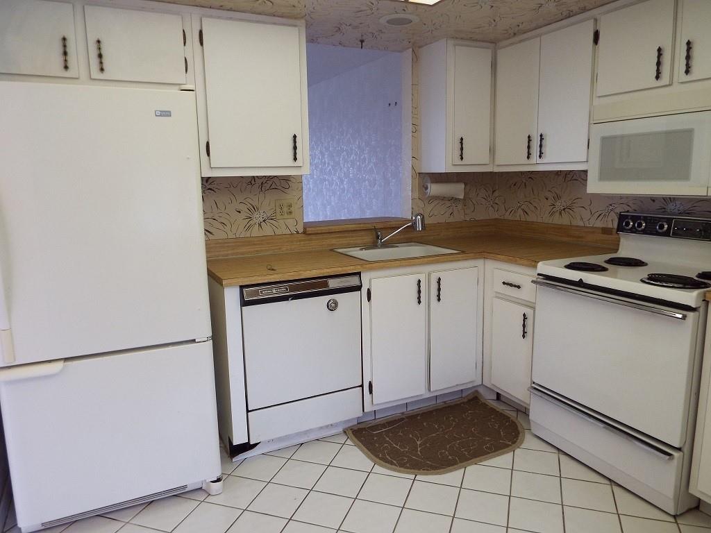 PALM SPRINGS 2 - Residential