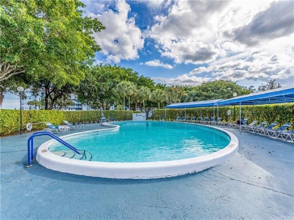 PALM SPRINGS 2 - Residential