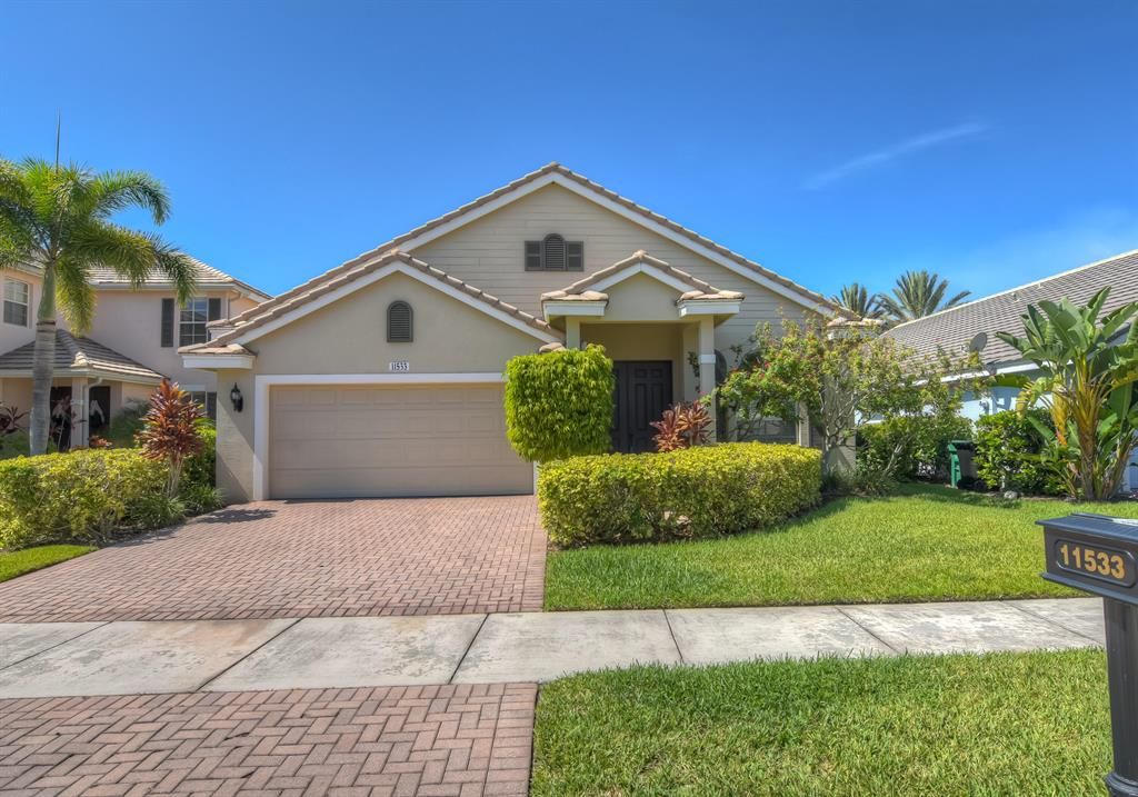 Photo of 11533 SW Glengarry Court, Port St Lucie, FL 34987 (MLS # R10831638)