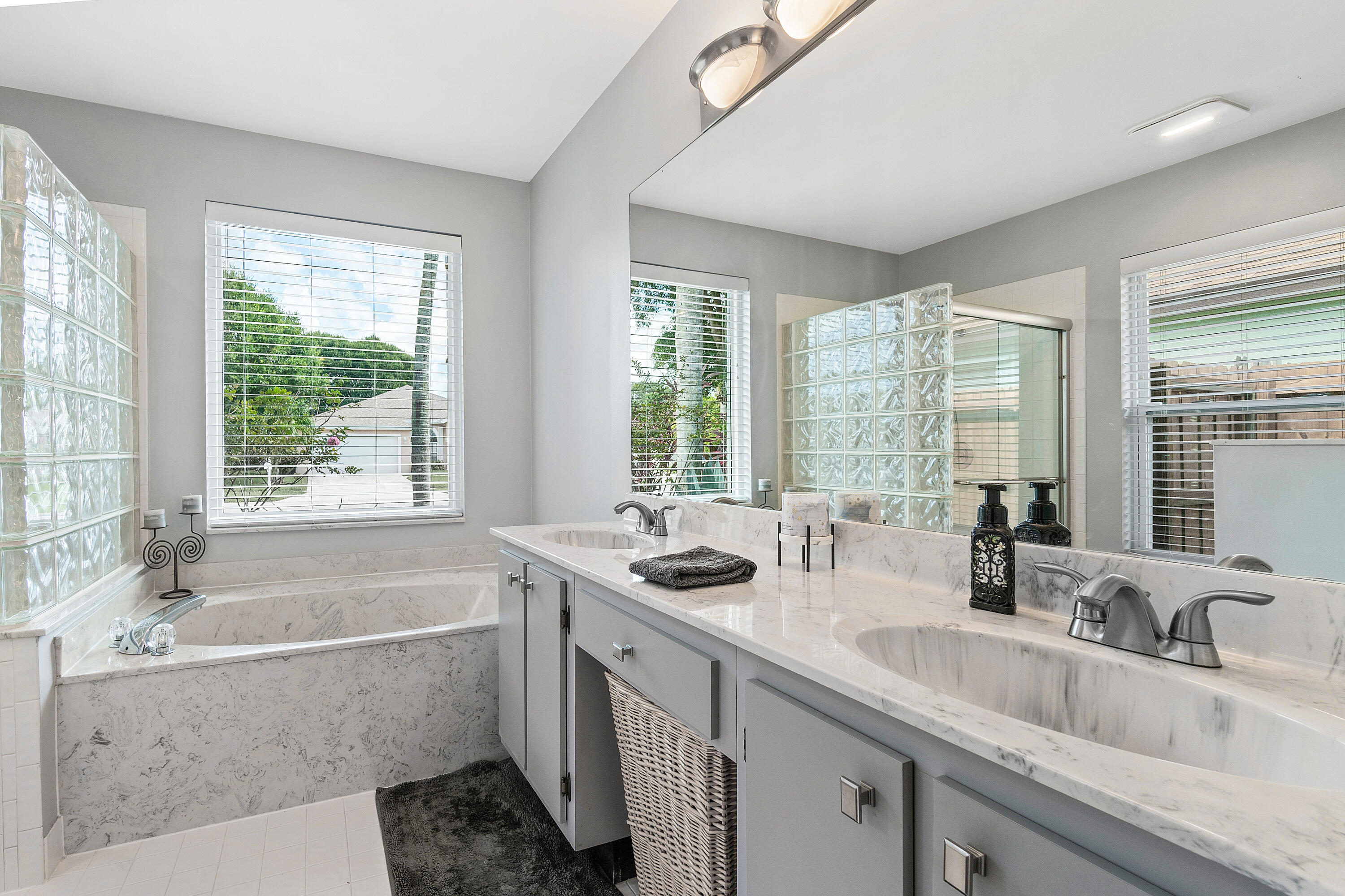 Rainbow Lakes Cinnabar - Residential