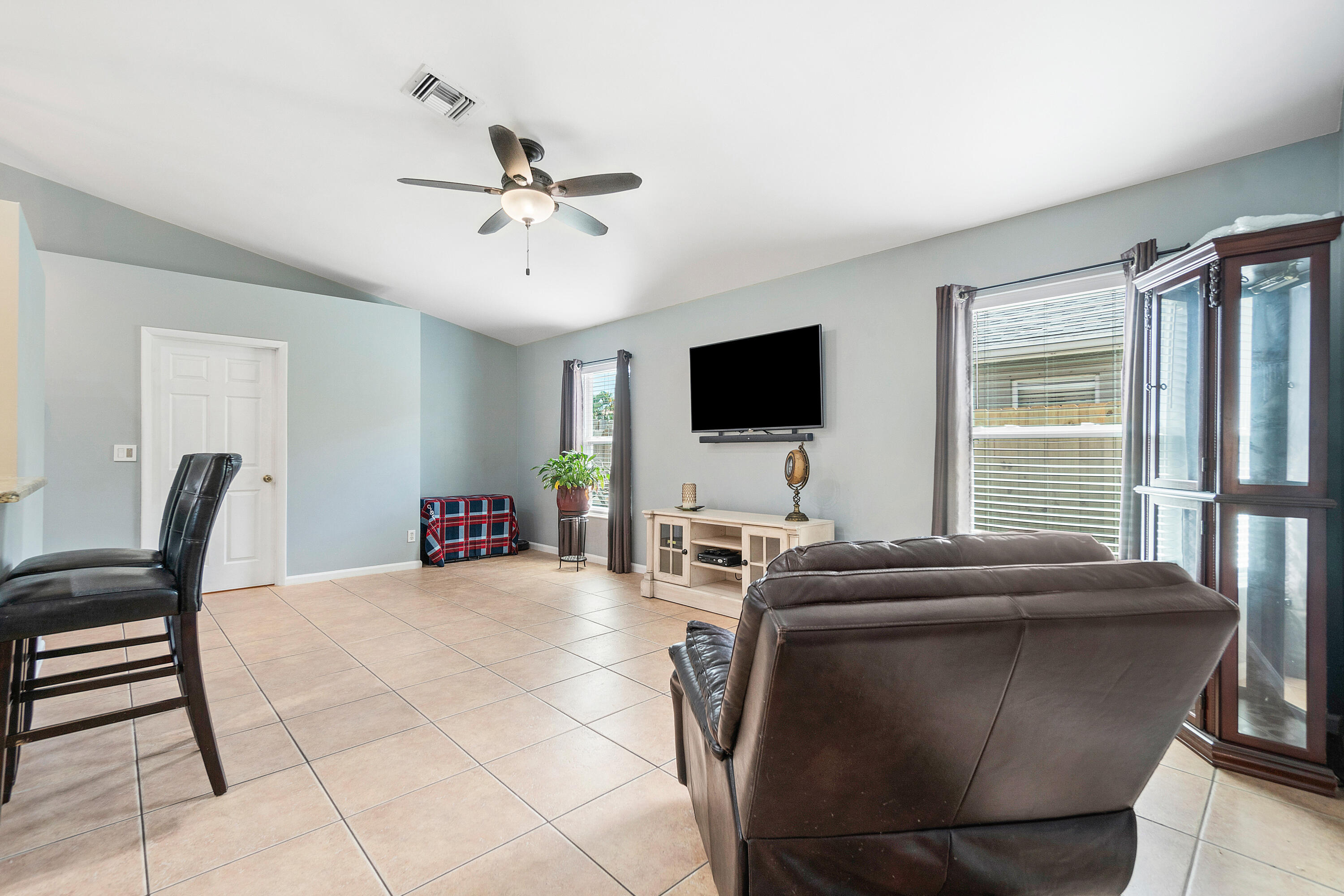 Rainbow Lakes Cinnabar - Residential