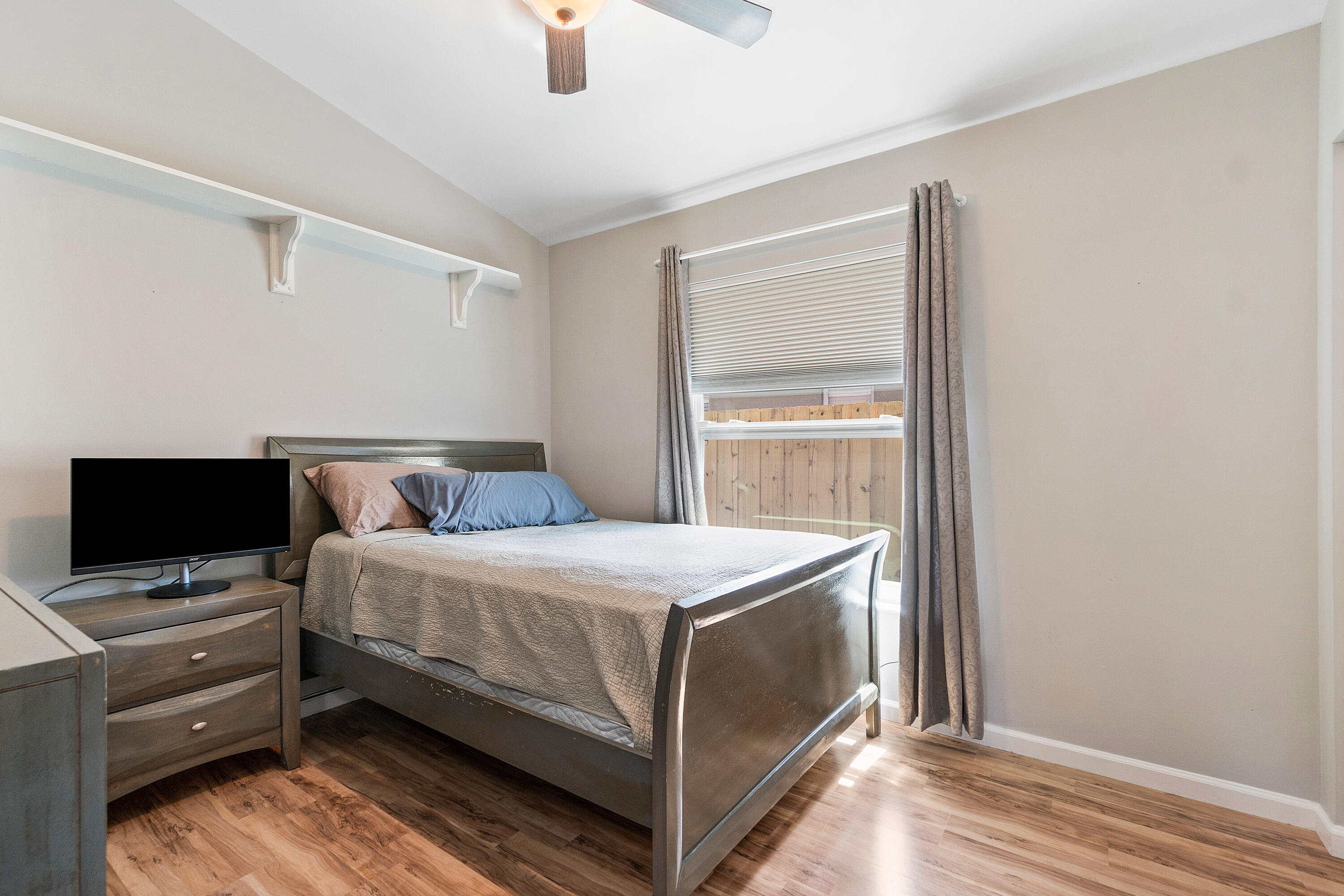 Rainbow Lakes Cinnabar - Residential