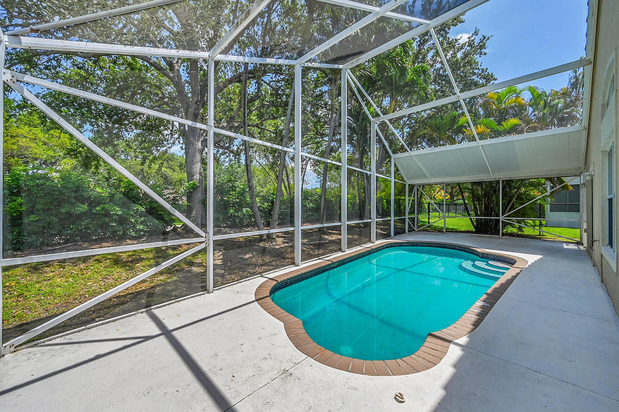 5365 NW 49th Street