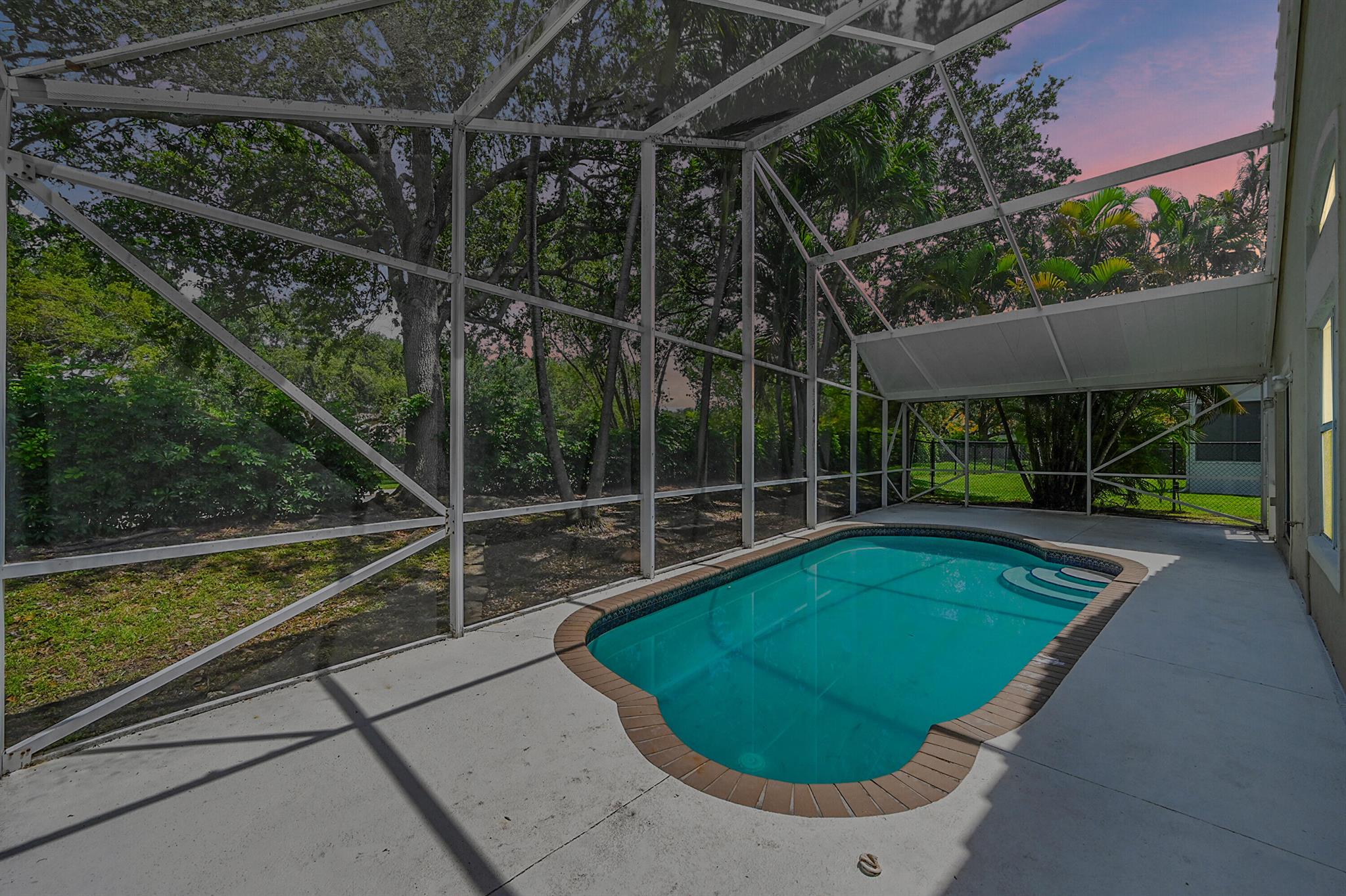 5365 NW 49th Street