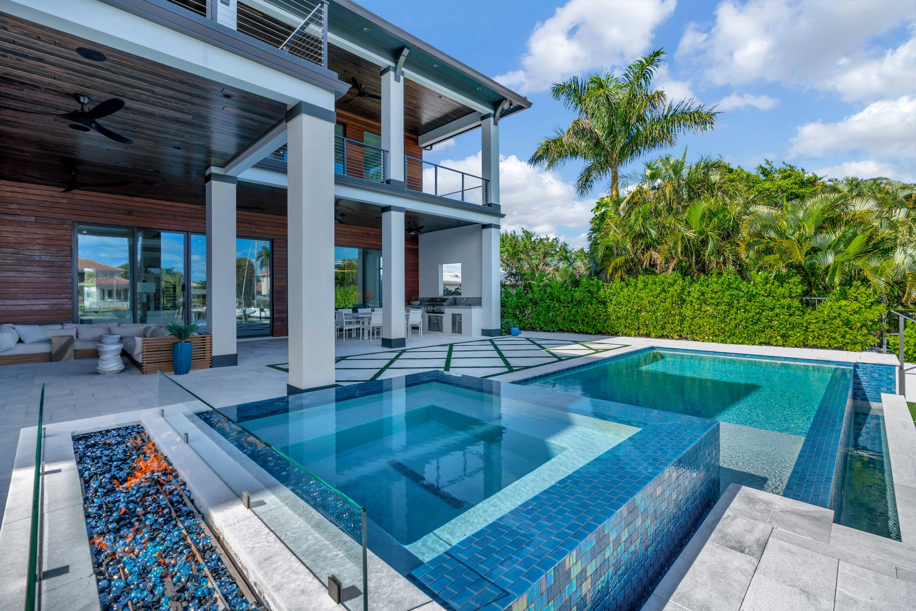 NORTH PALM BEACH VILLAGE OF 6 - Residential