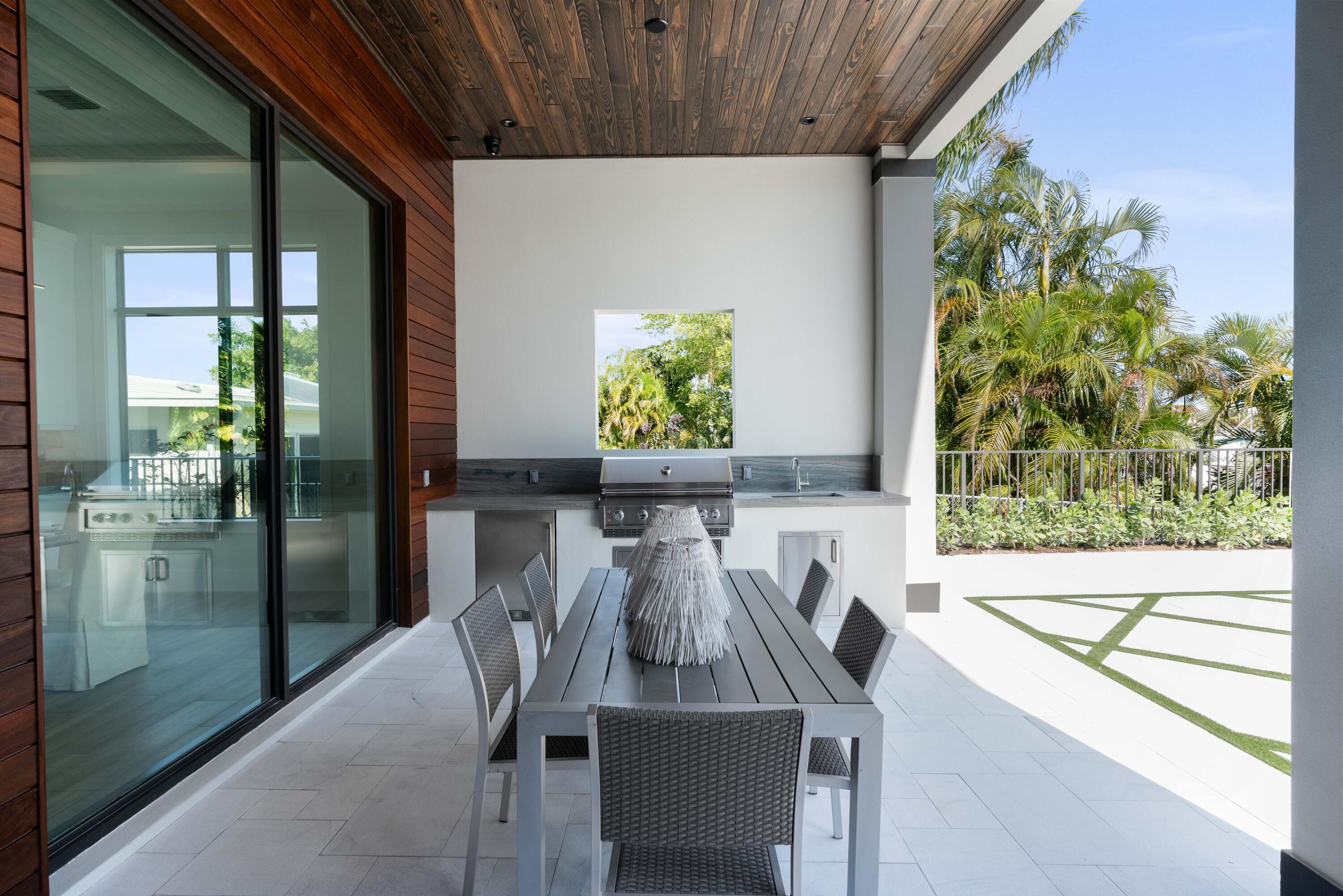 NORTH PALM BEACH VILLAGE OF 6 - Residential