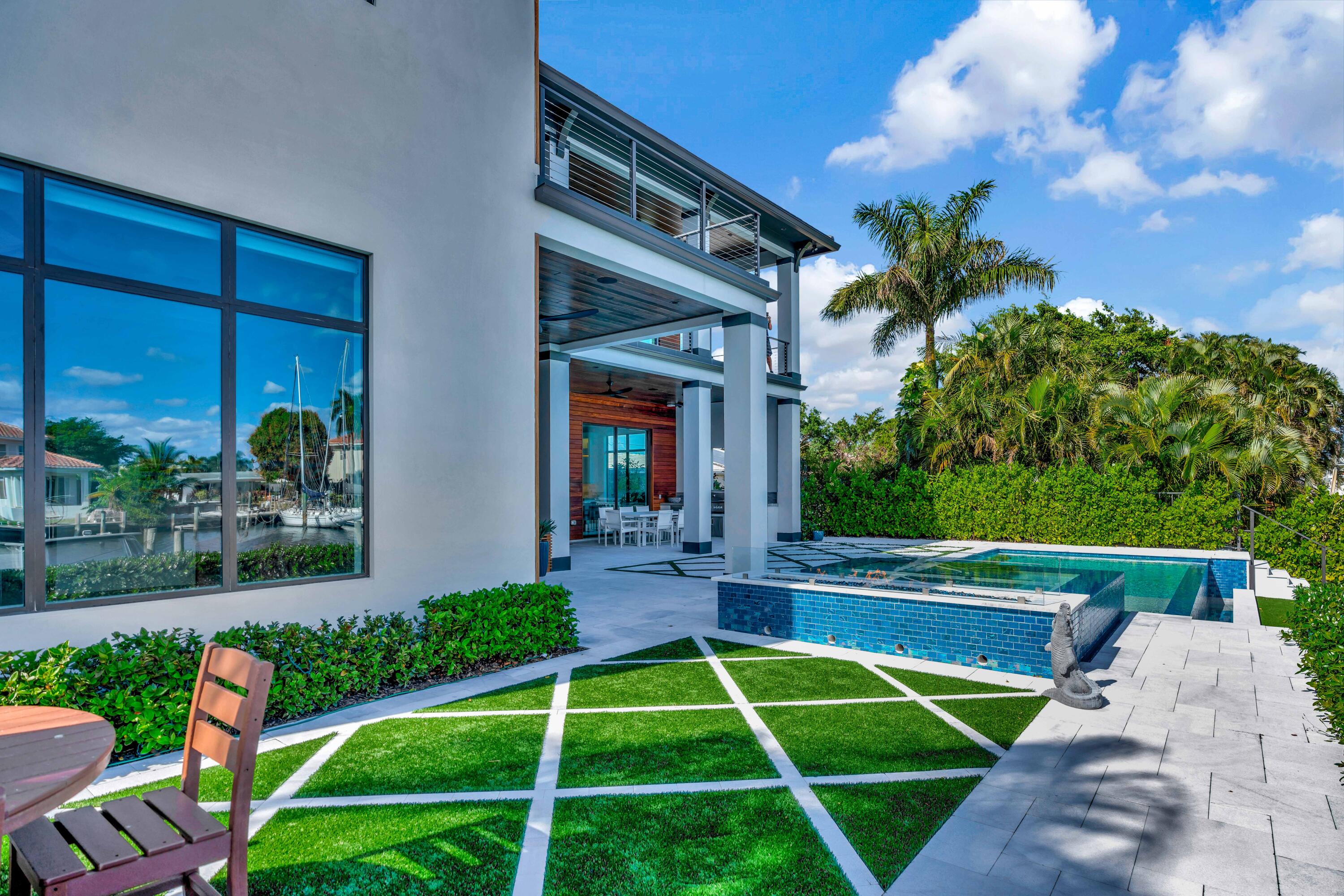 NORTH PALM BEACH VILLAGE OF 6 - Residential