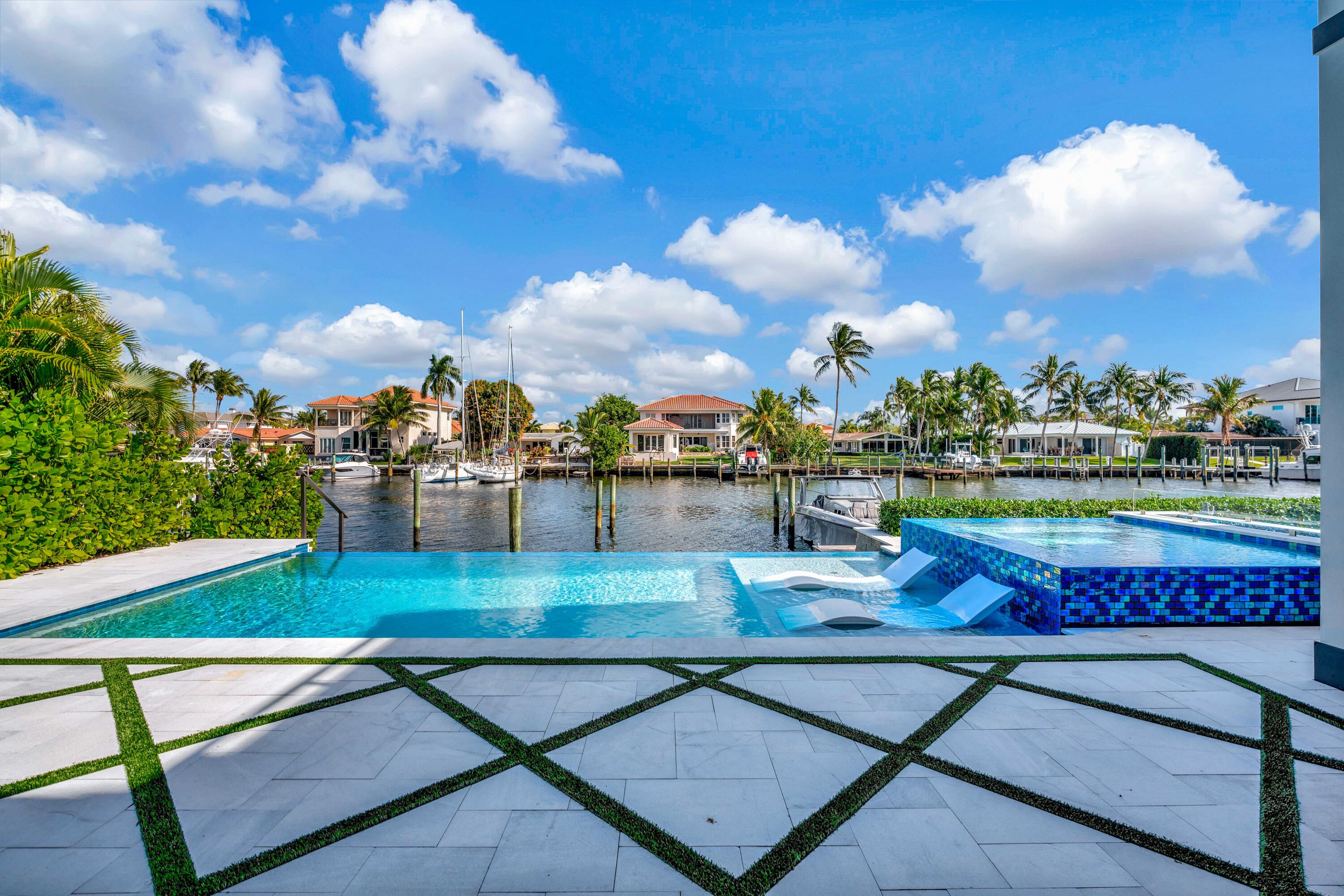 NORTH PALM BEACH VILLAGE OF 6 - Residential