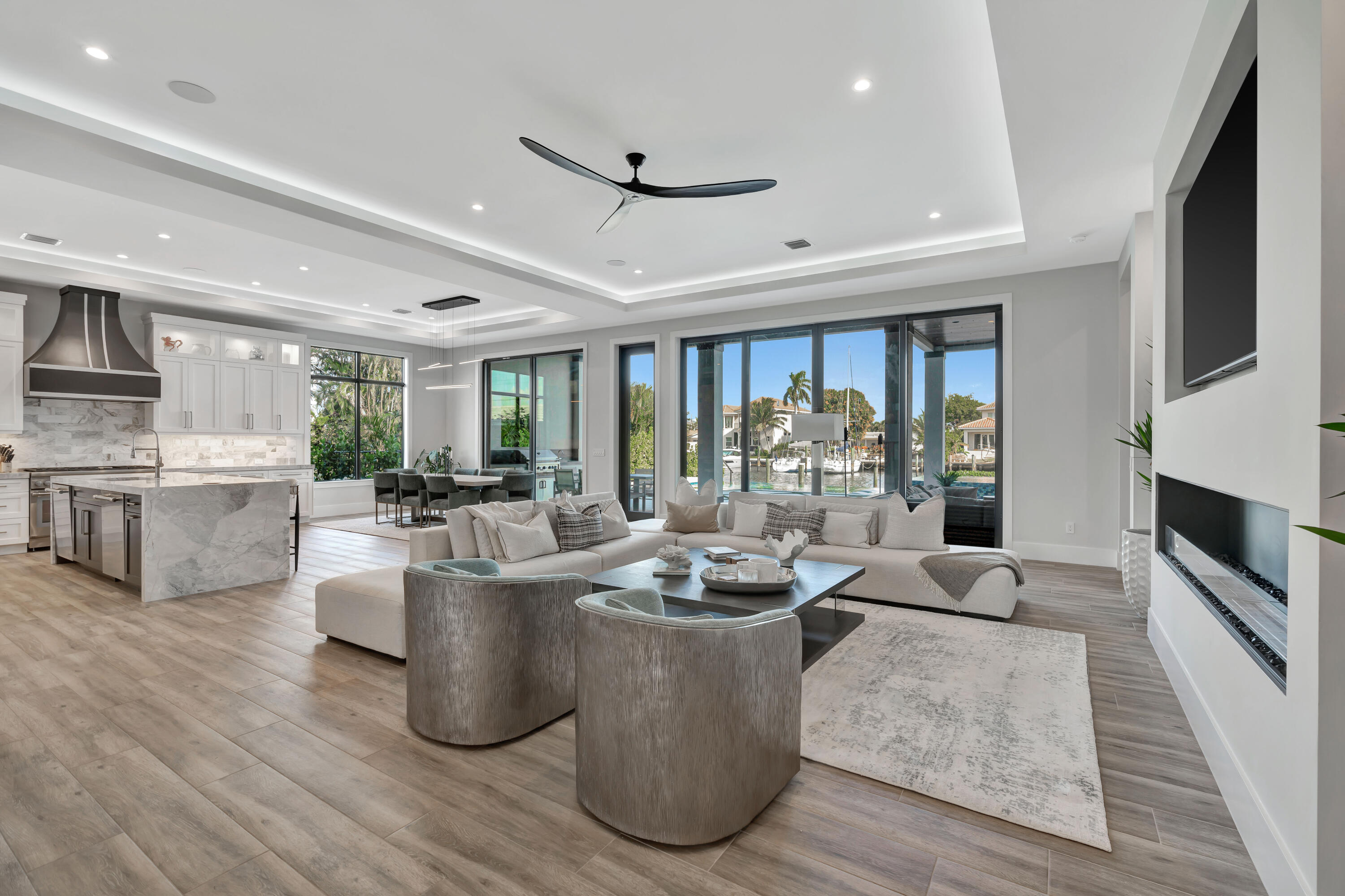 NORTH PALM BEACH VILLAGE OF 6 - Residential