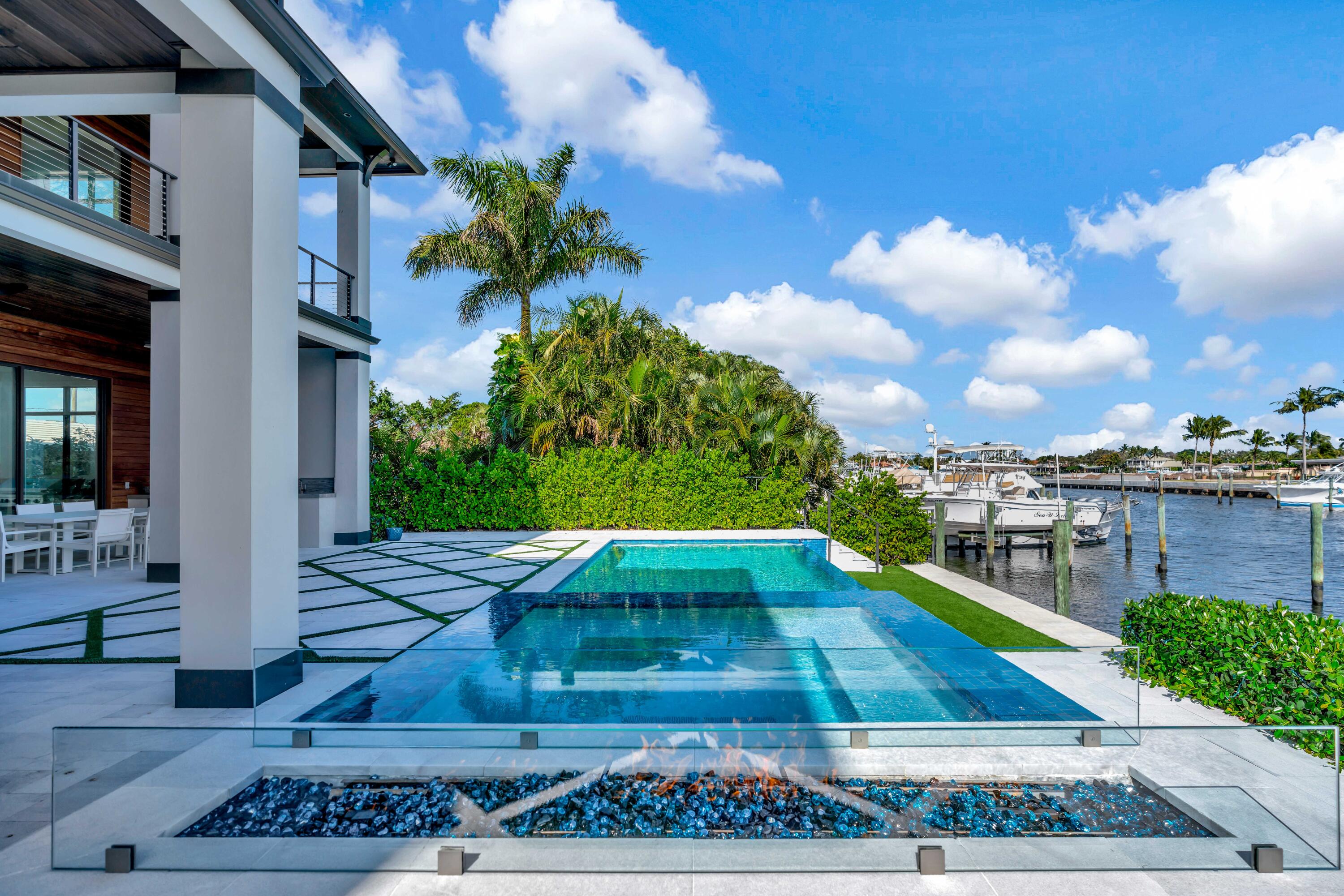 NORTH PALM BEACH VILLAGE OF 6 - Residential