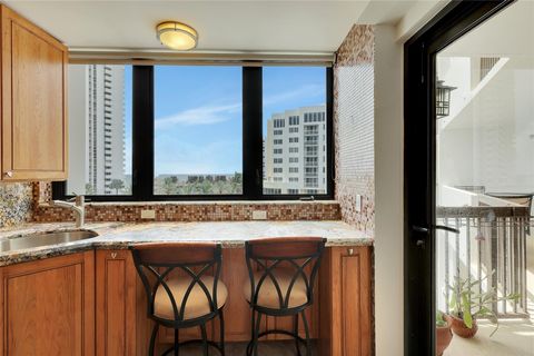 Condominium in Pompano Beach FL 1361 Ocean Blvd Blvd 3.jpg