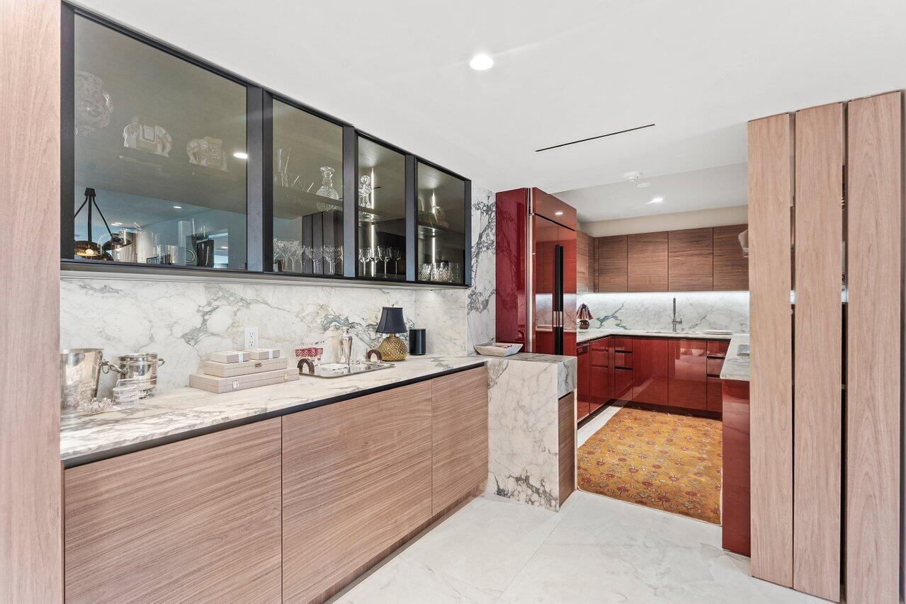 100 Sunrise Avenue 418