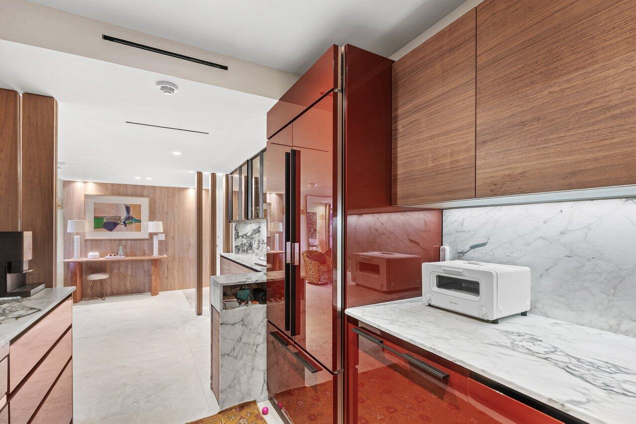 100 Sunrise Avenue 418