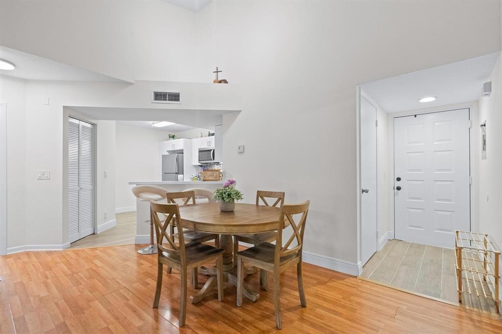 Edgewater Condo - Residential Lease