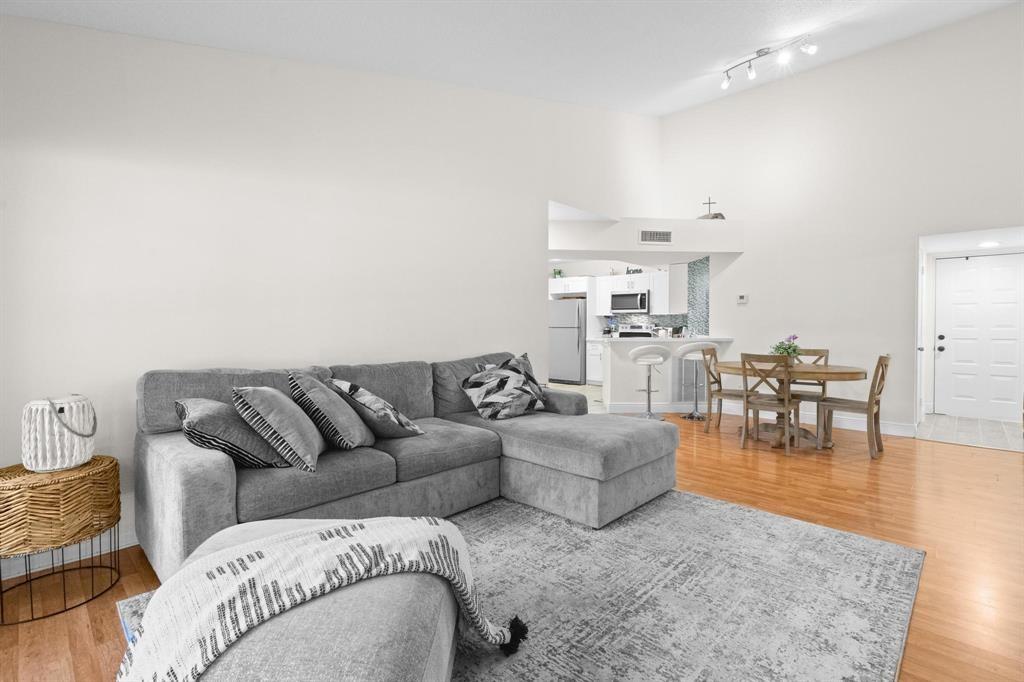 Edgewater Condo - Residential Lease