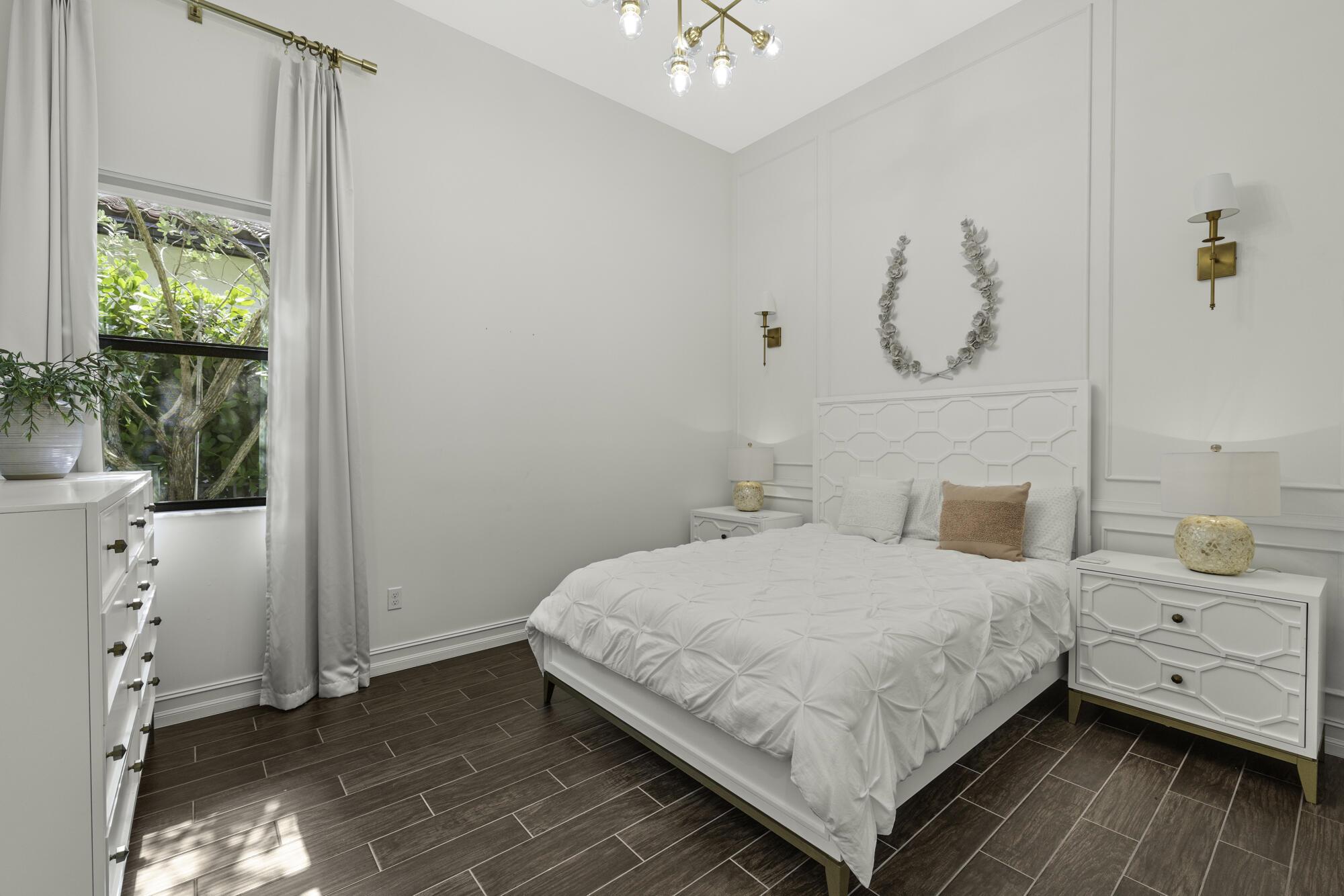 PALM MEADOWS ESTATES - Residential