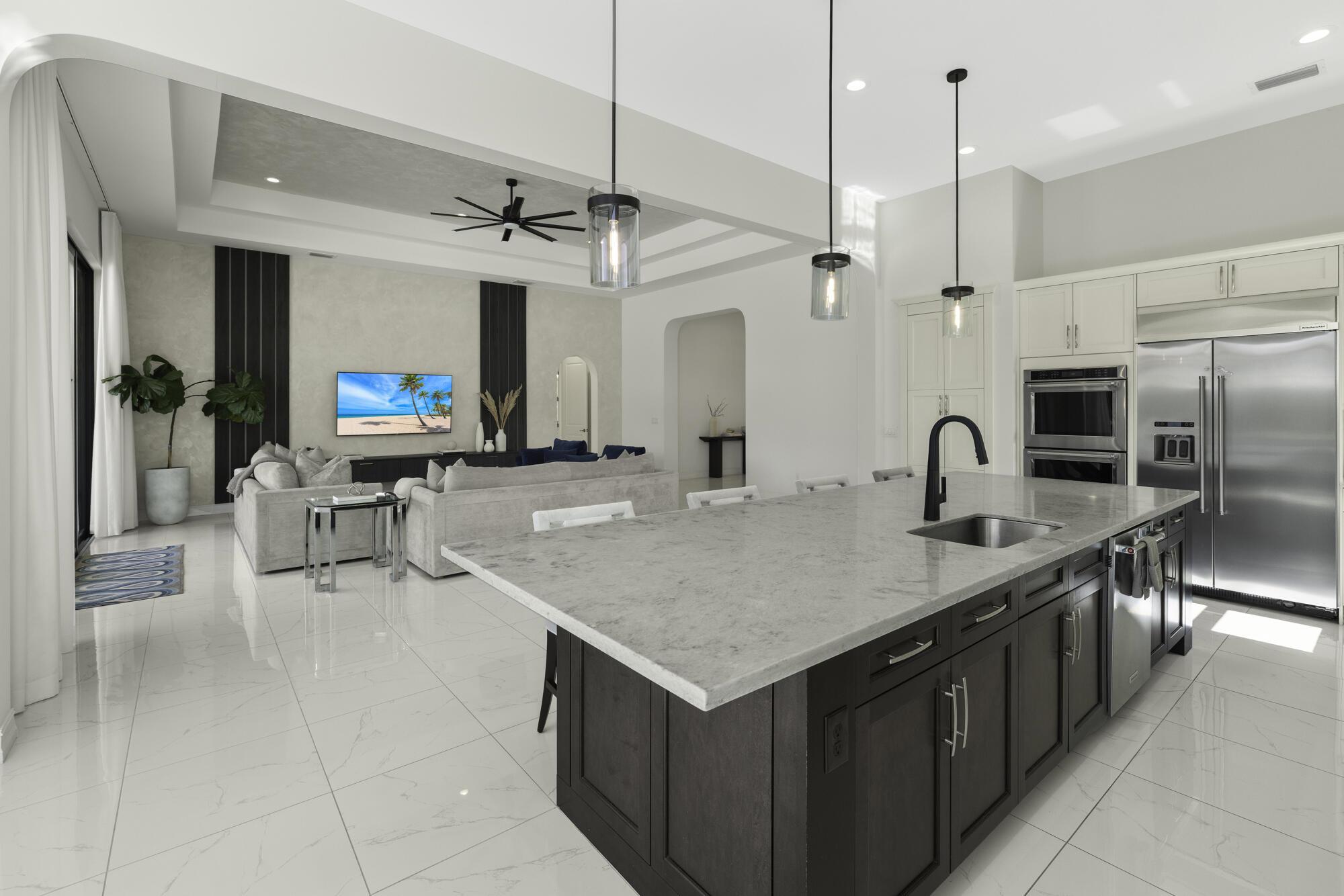 PALM MEADOWS ESTATES - Residential