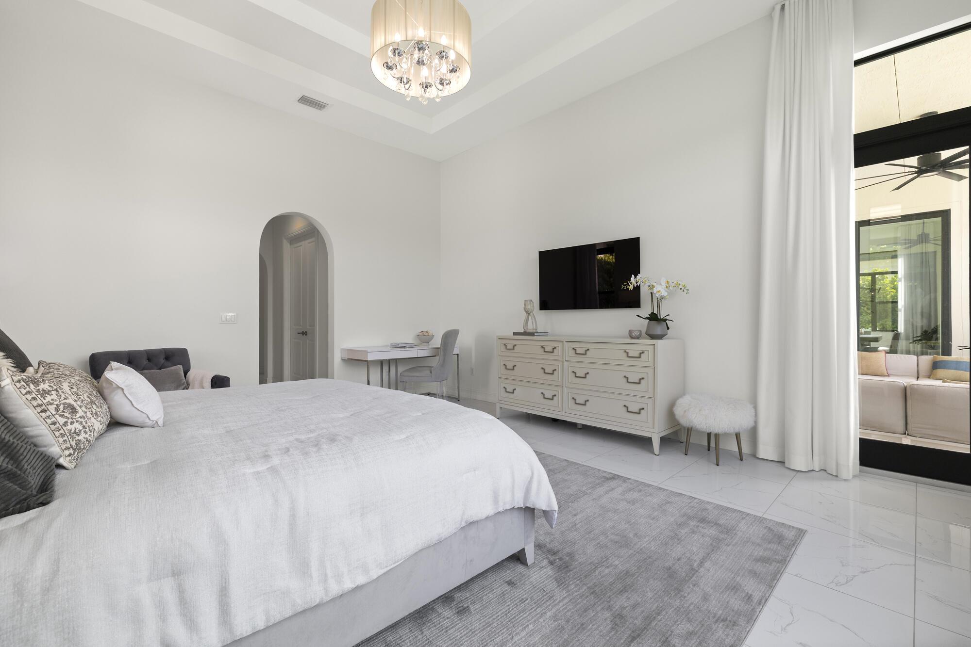 PALM MEADOWS ESTATES - Residential