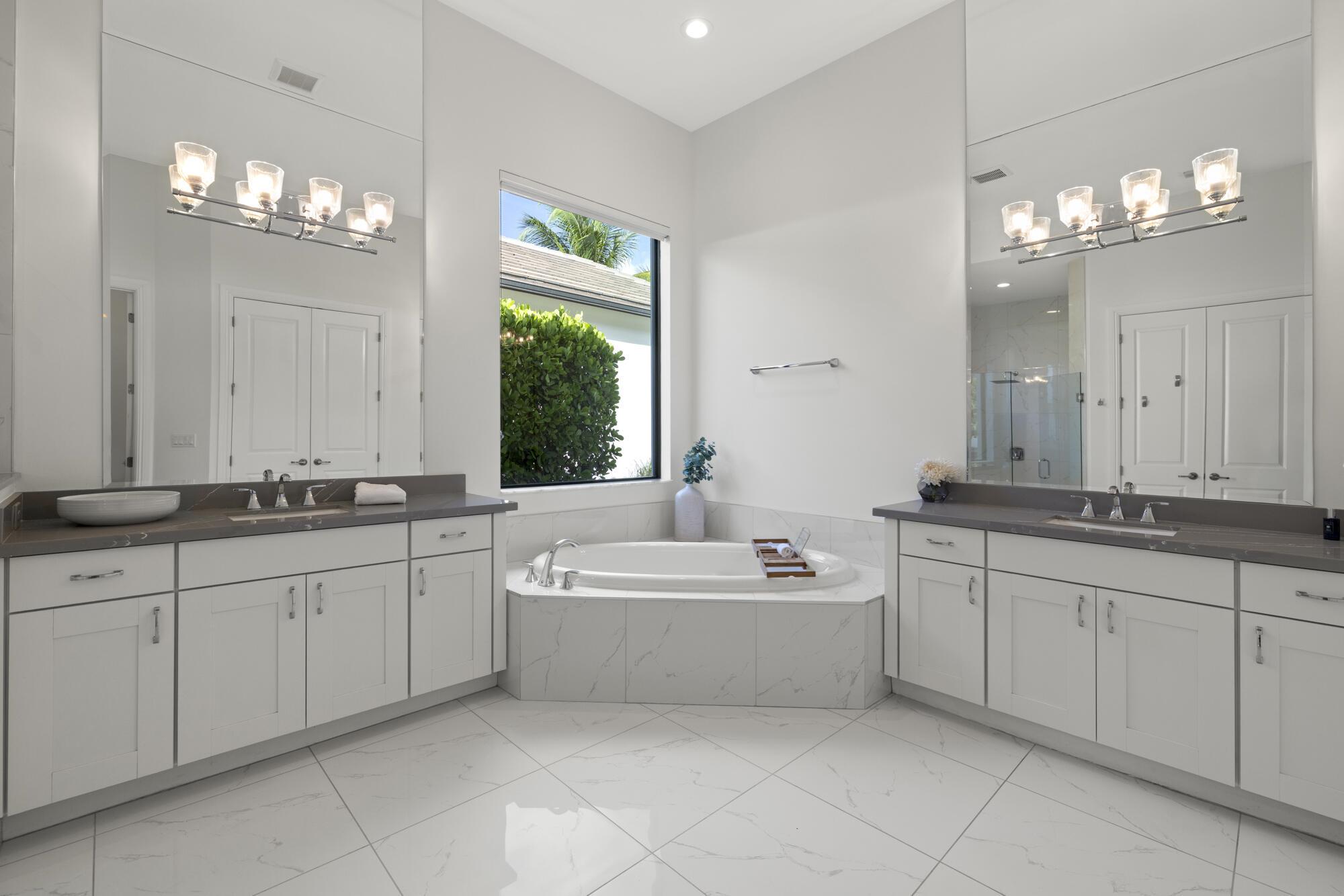 PALM MEADOWS ESTATES - Residential