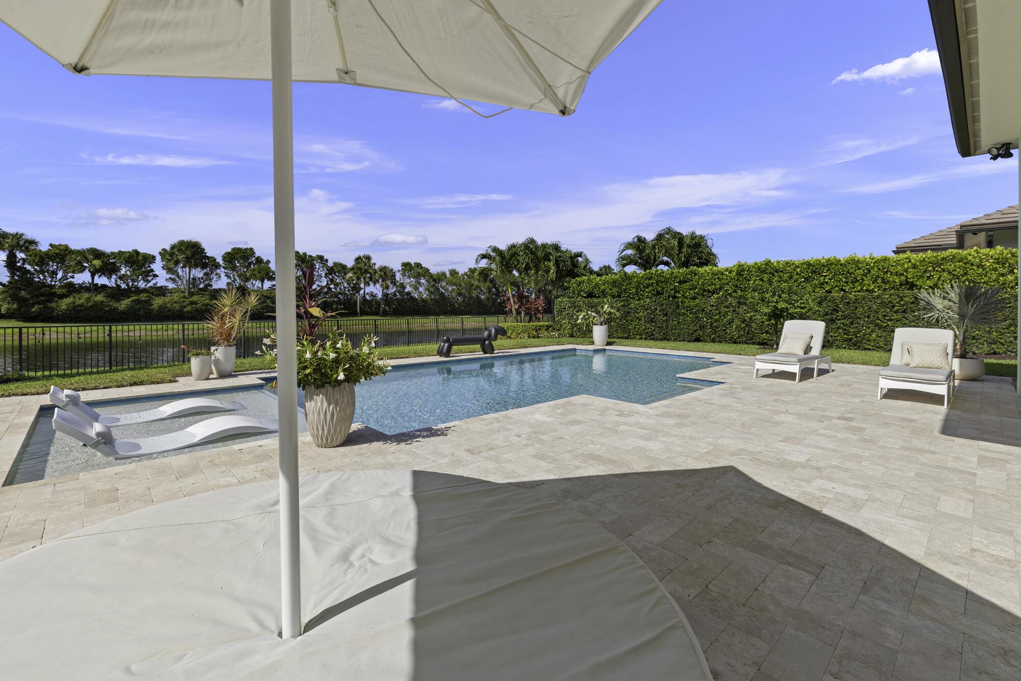 PALM MEADOWS ESTATES - Residential