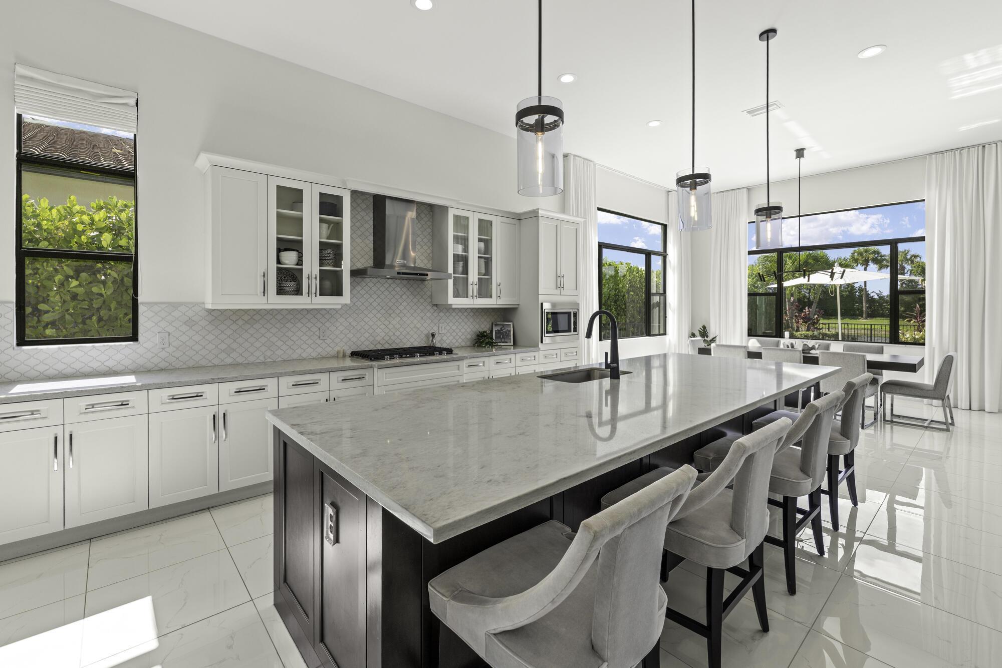 PALM MEADOWS ESTATES - Residential