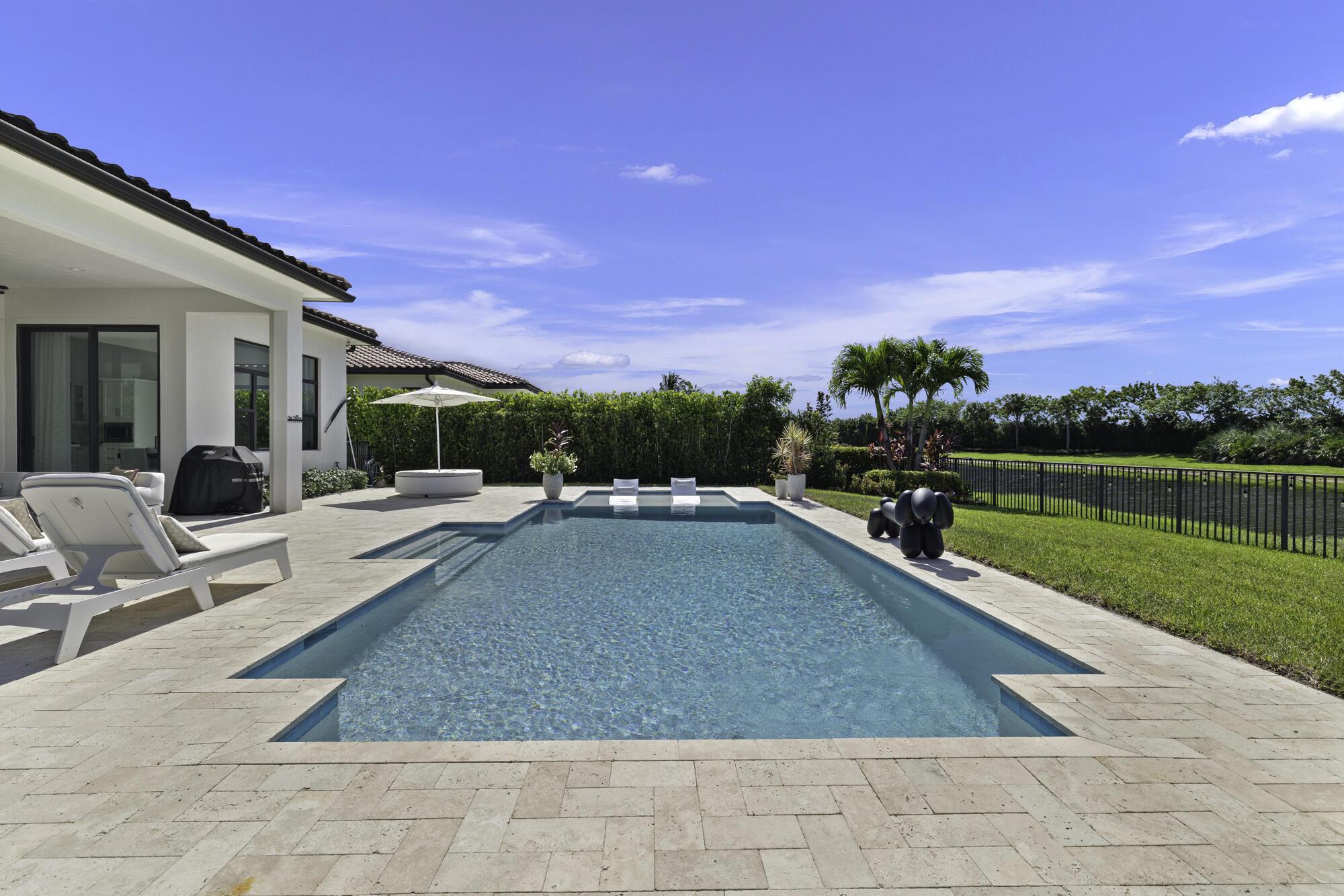 PALM MEADOWS ESTATES - Residential