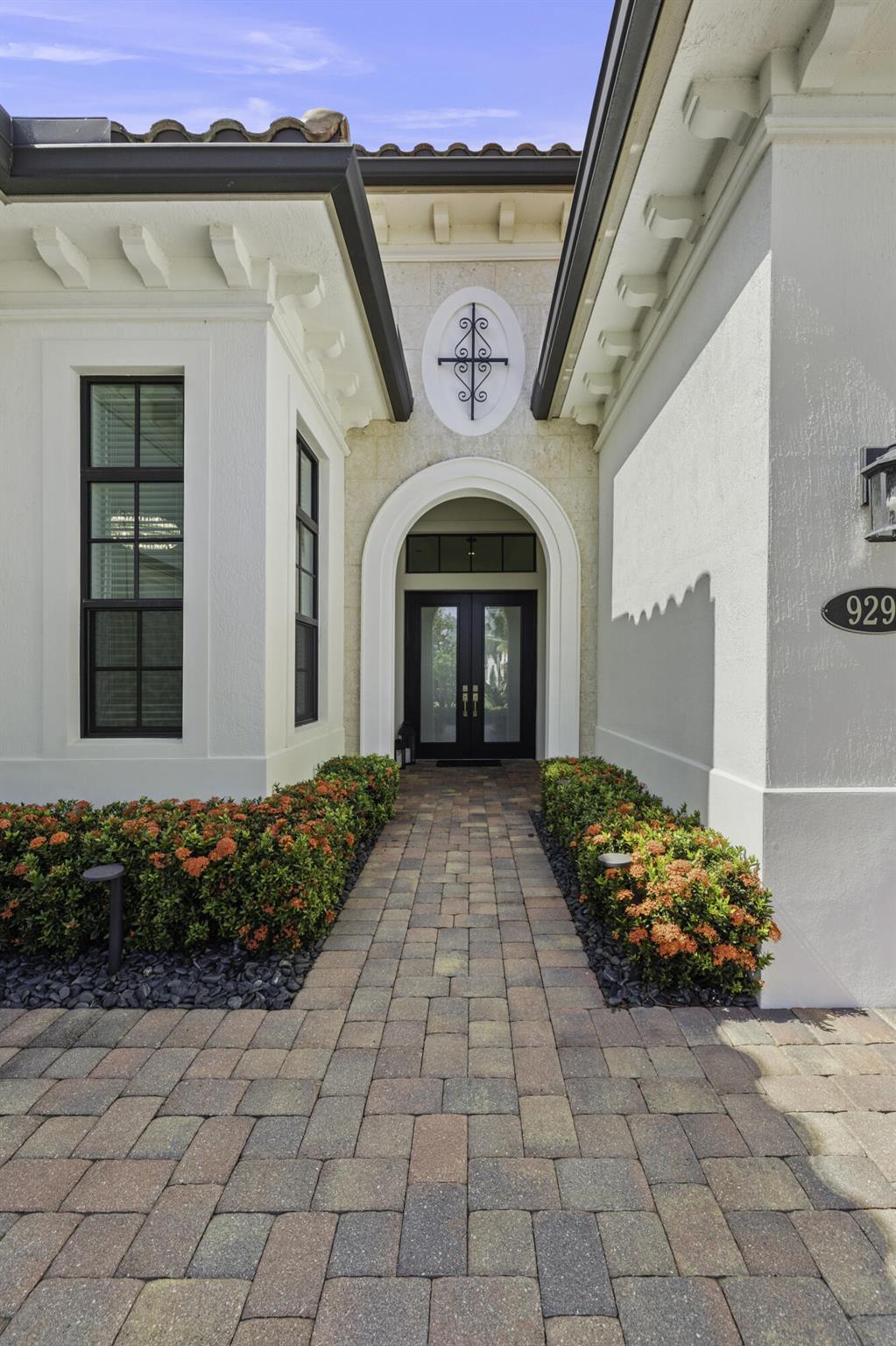 9291 Grand Prix Lane, Boynton Beach, FL, 33472/$1,625,000 3 9291 Grand Prix Lane