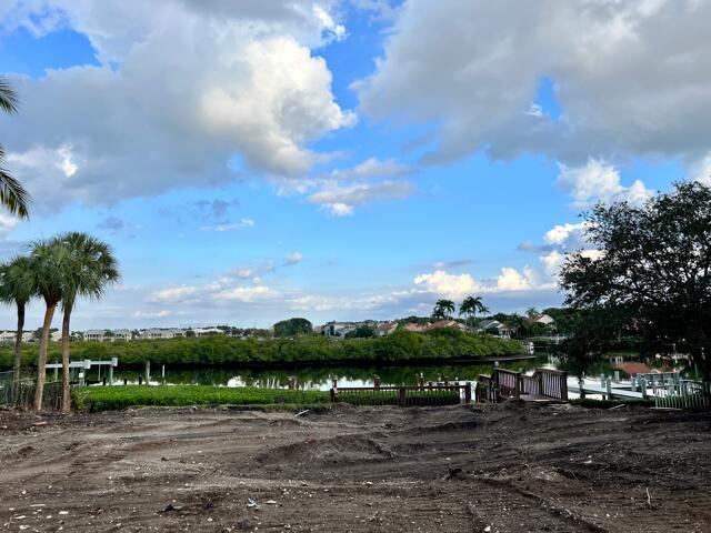 ADMIRALS COVE 2 - Residential