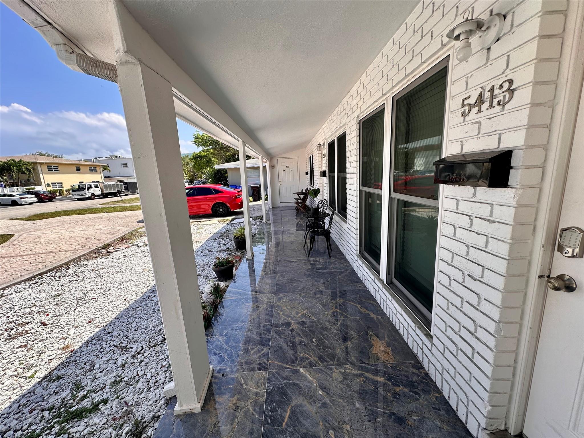 5411 NE 22nd Ter