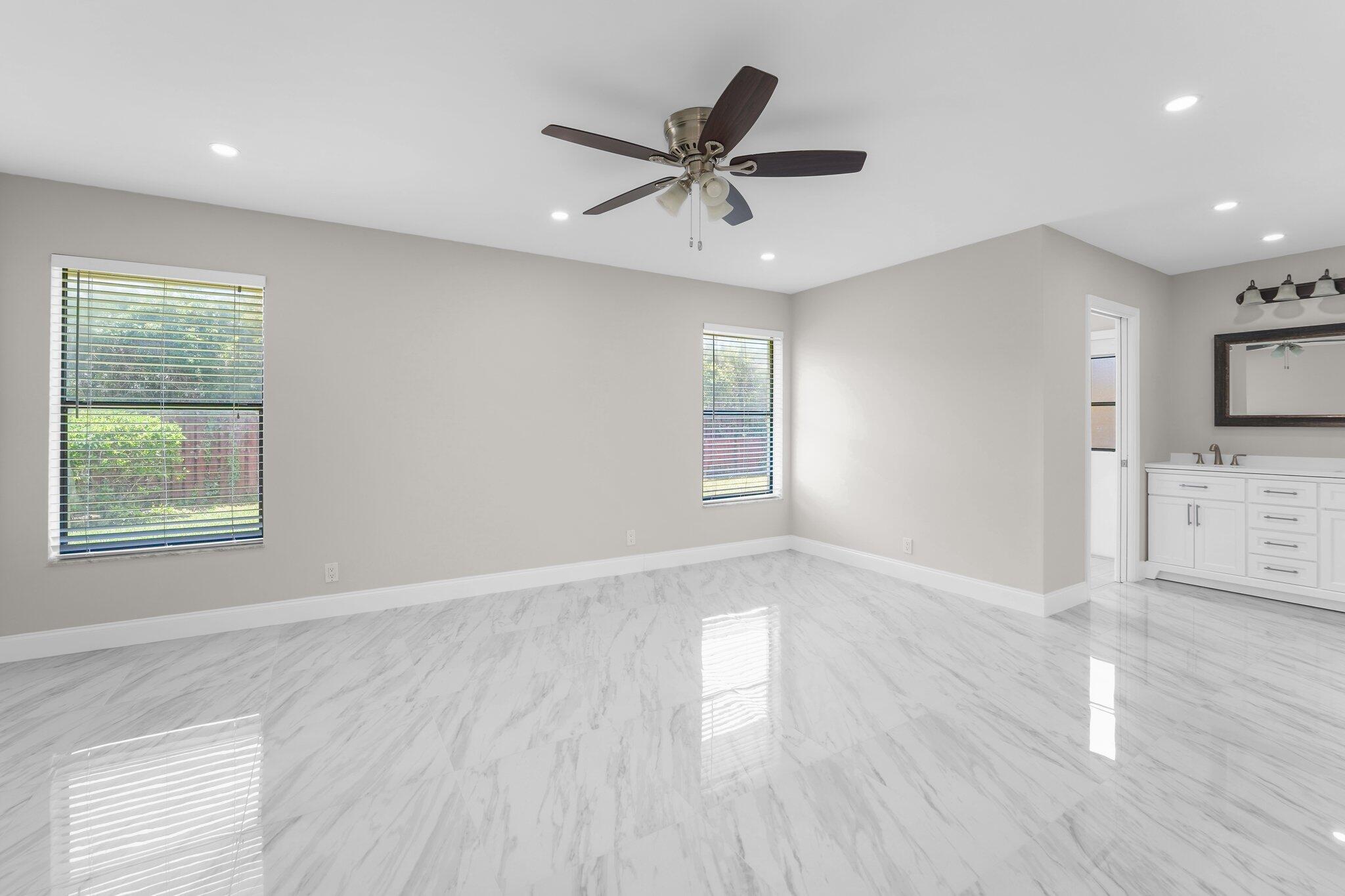 THORNHILL GREEN - Residential