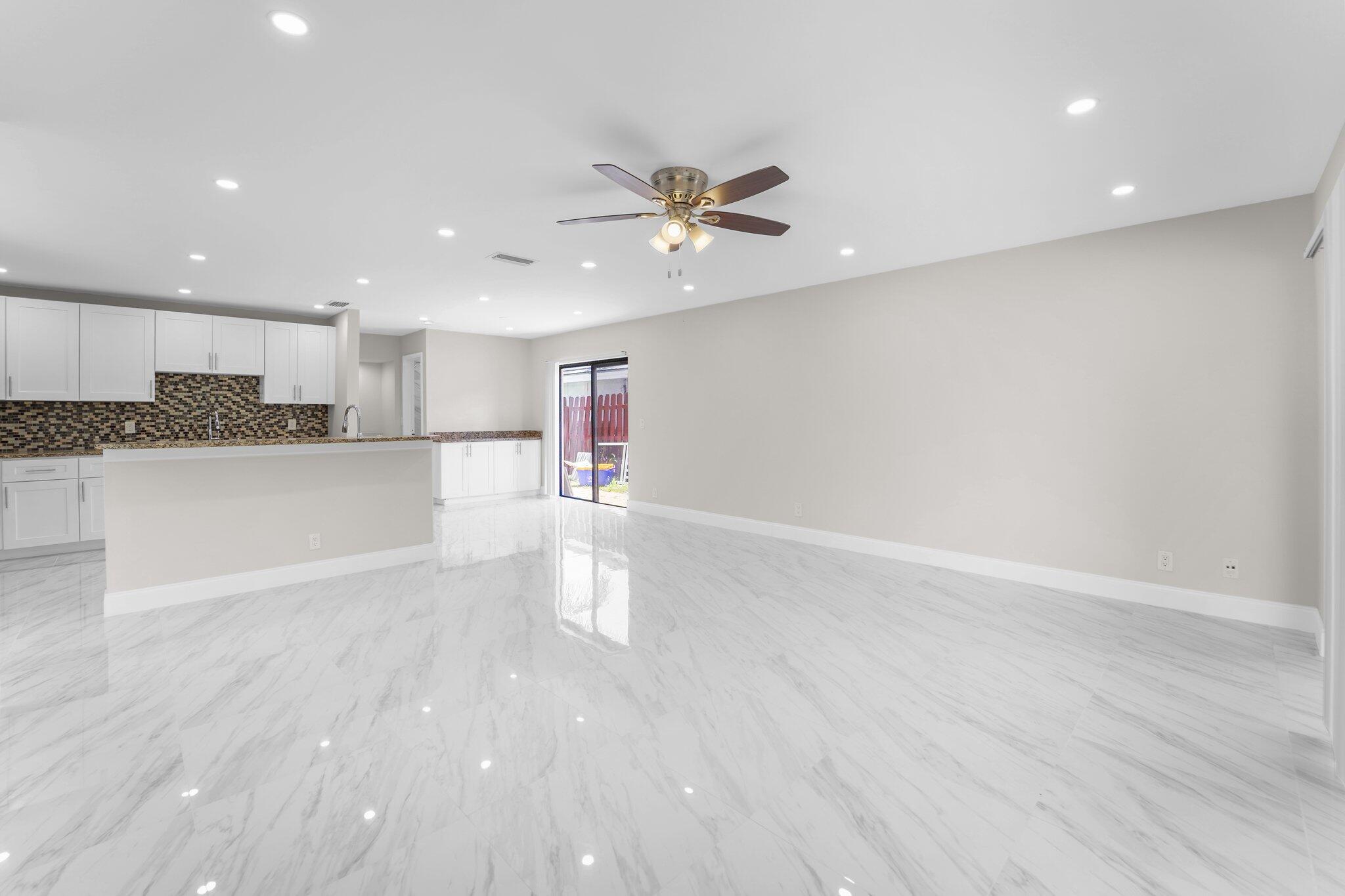 THORNHILL GREEN - Residential