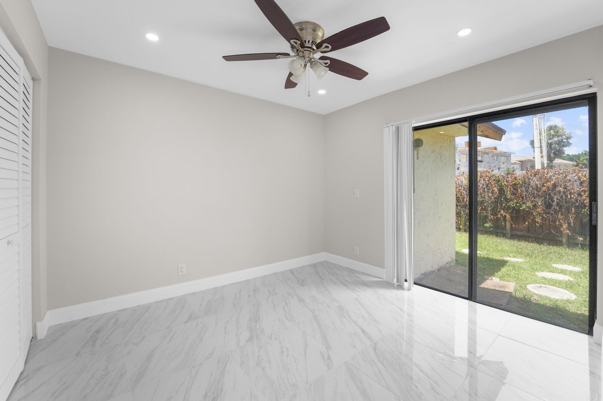 THORNHILL GREEN - Residential