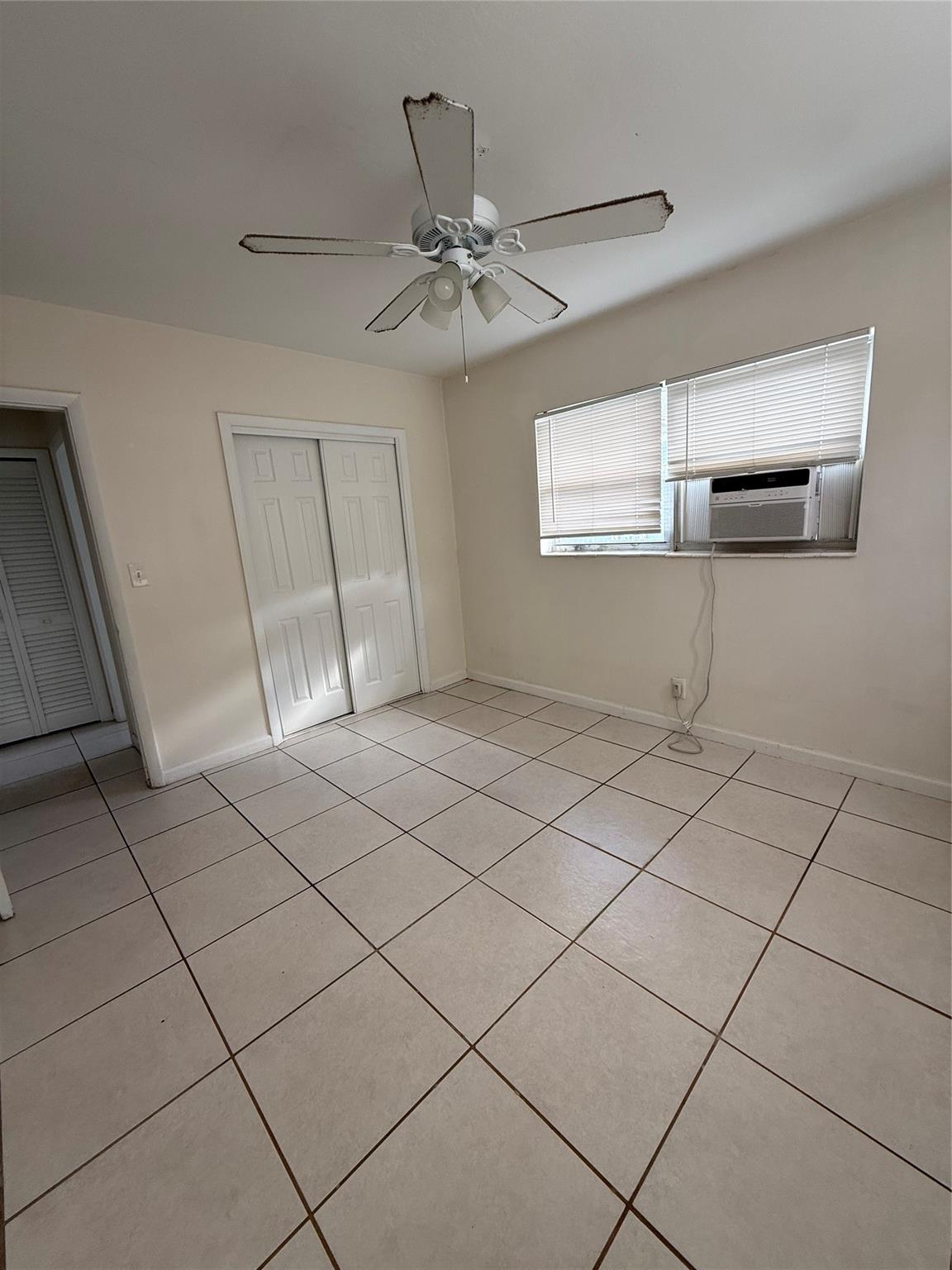 DANIA BEACH SUB RESUB - Residential Lease