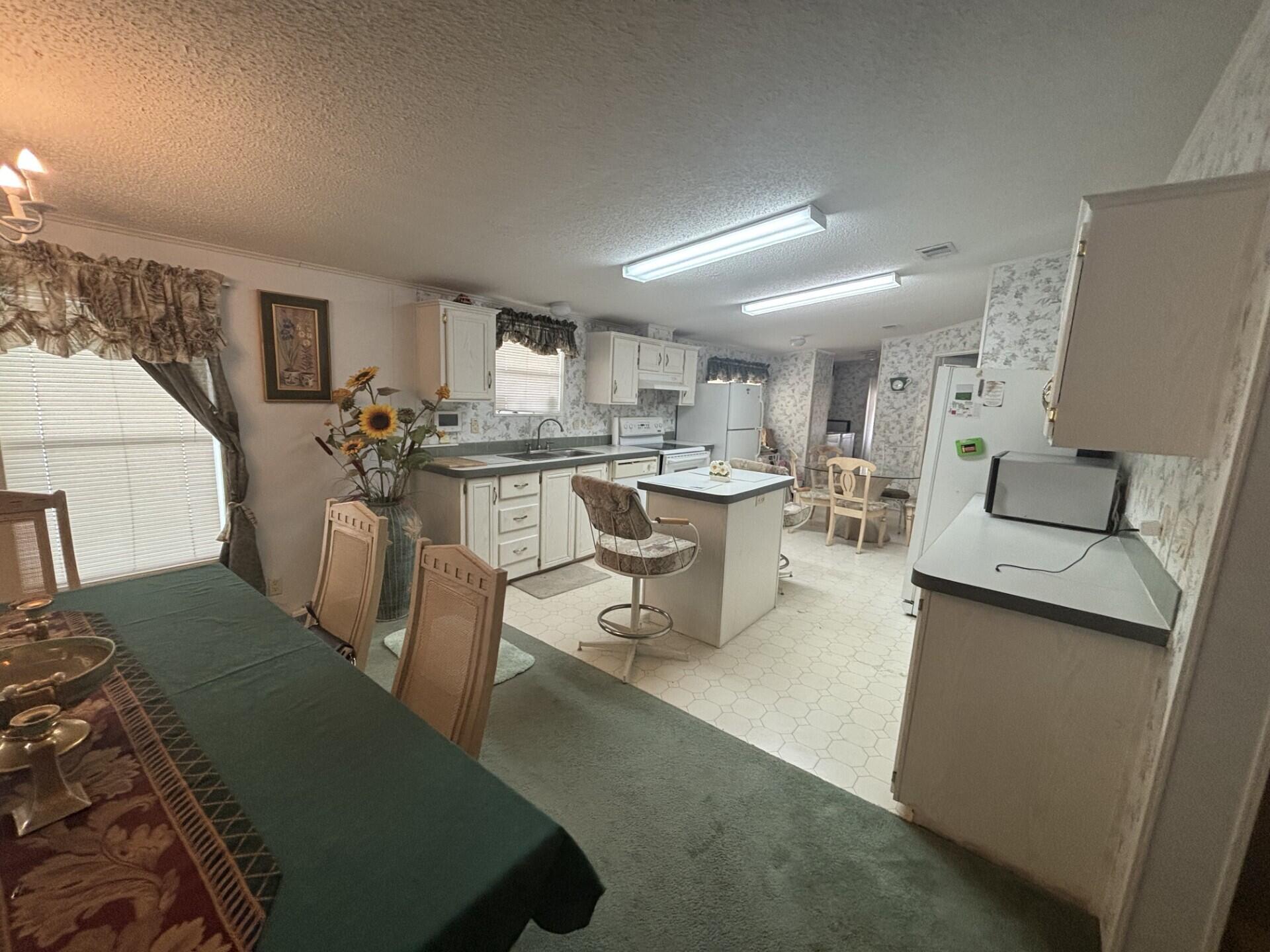 CHERON VILLAGE - Residential