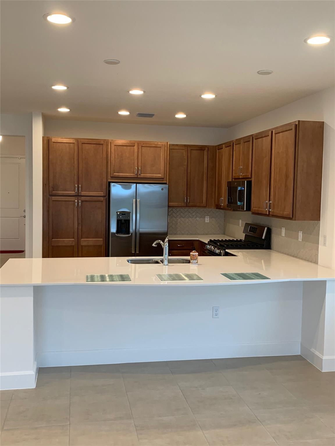 Riverland Prcl B - Six - Residential Lease