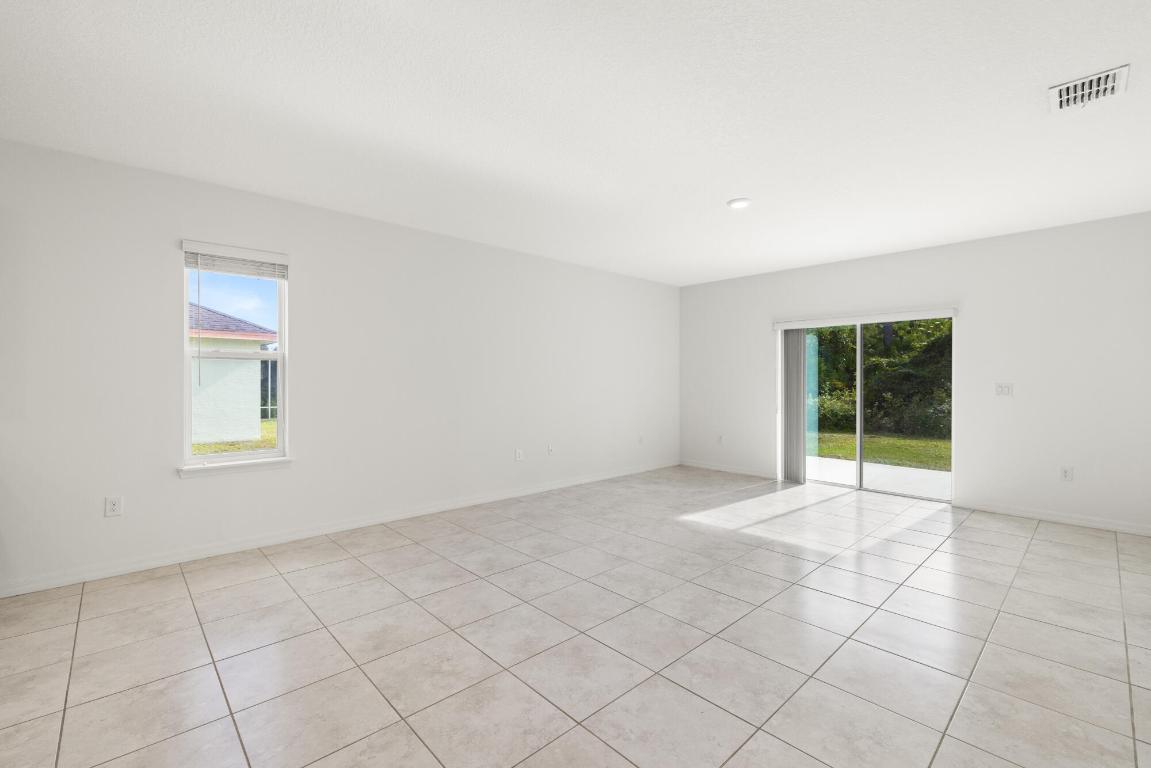 PORT ST LUCIE SECTION 33 - Residential