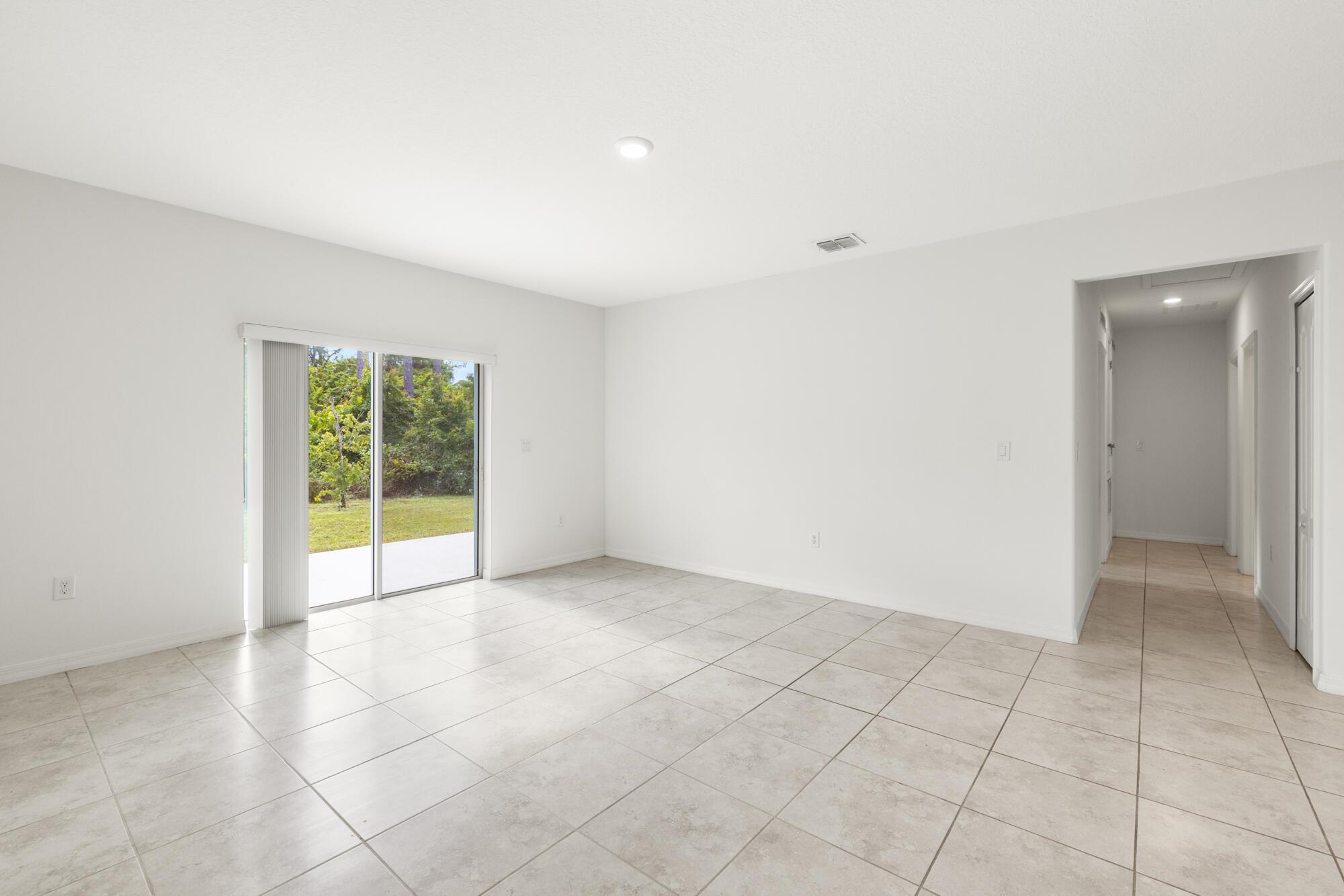 PORT ST LUCIE SECTION 33 - Residential