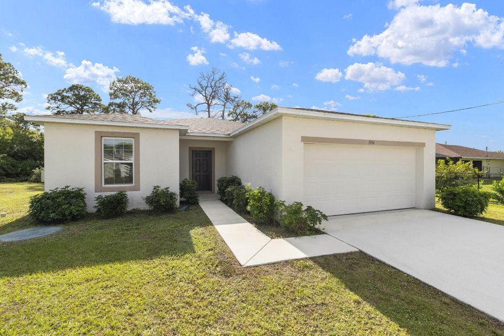 Photo of 1334 SW Kapok Avenue, Port Saint Lucie, FL 34953 (MLS # R11148225)