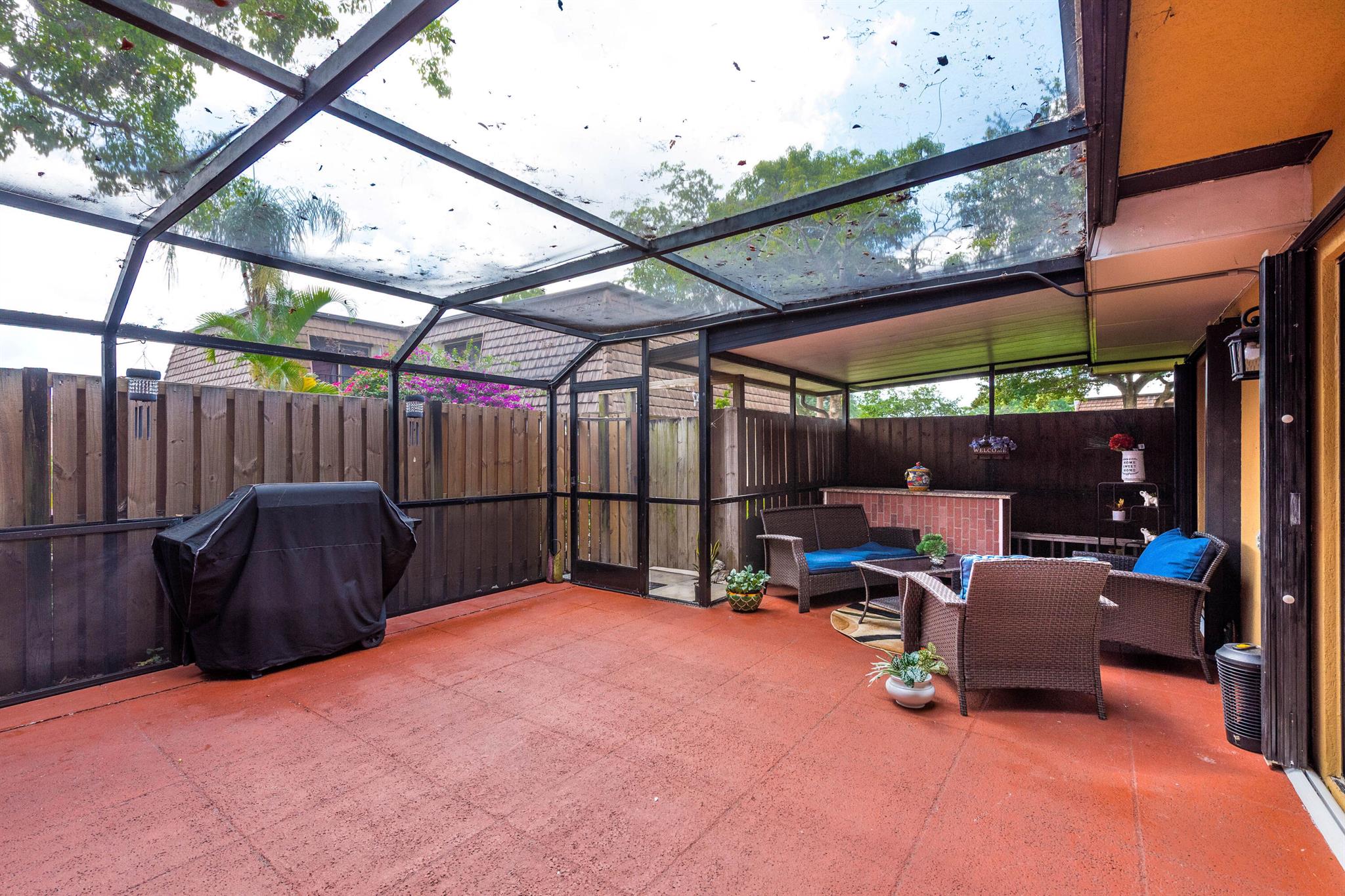 SHERWOOD LAKES - Residential