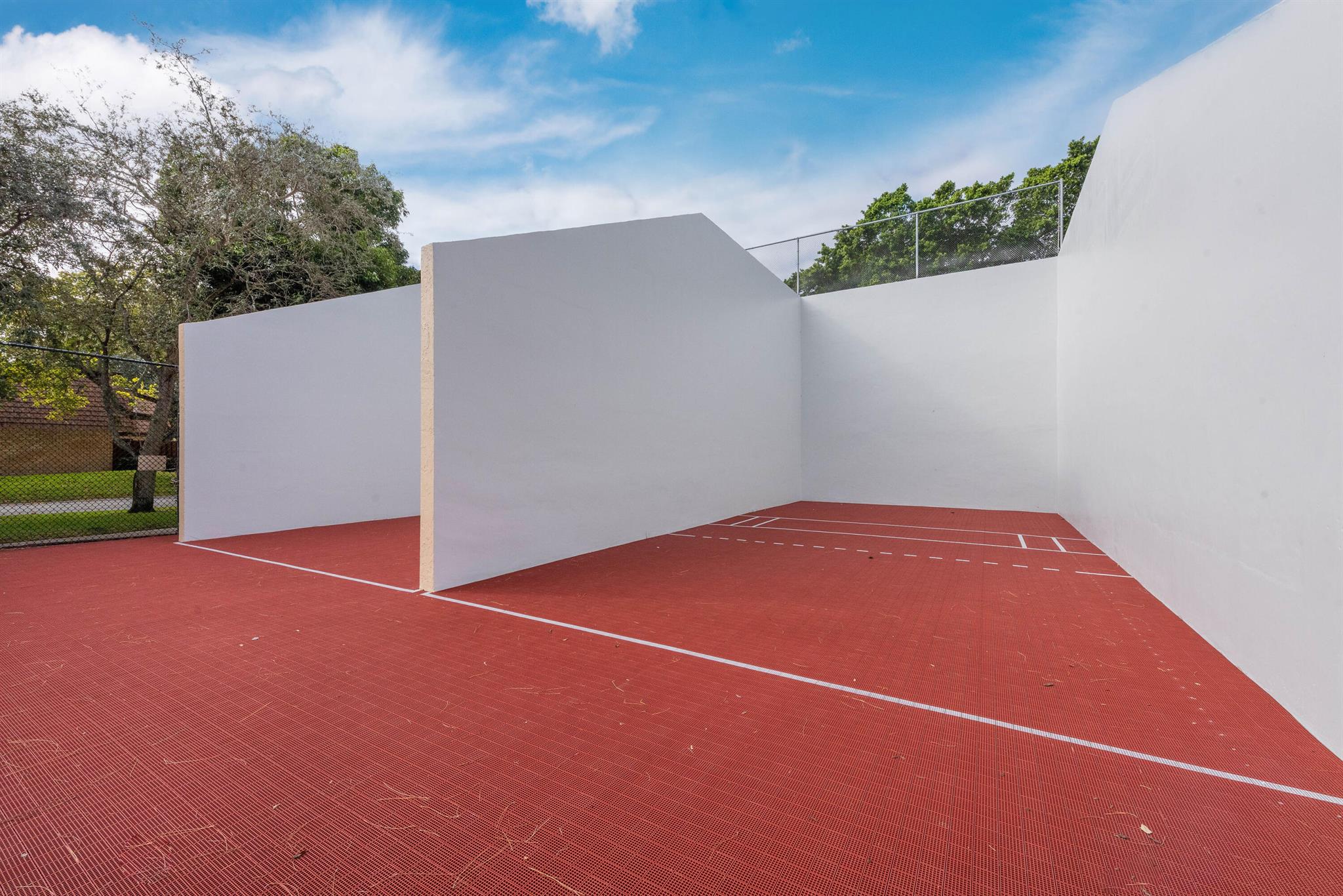 SHERWOOD LAKES - Residential