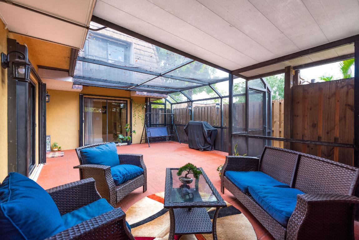 SHERWOOD LAKES - Residential