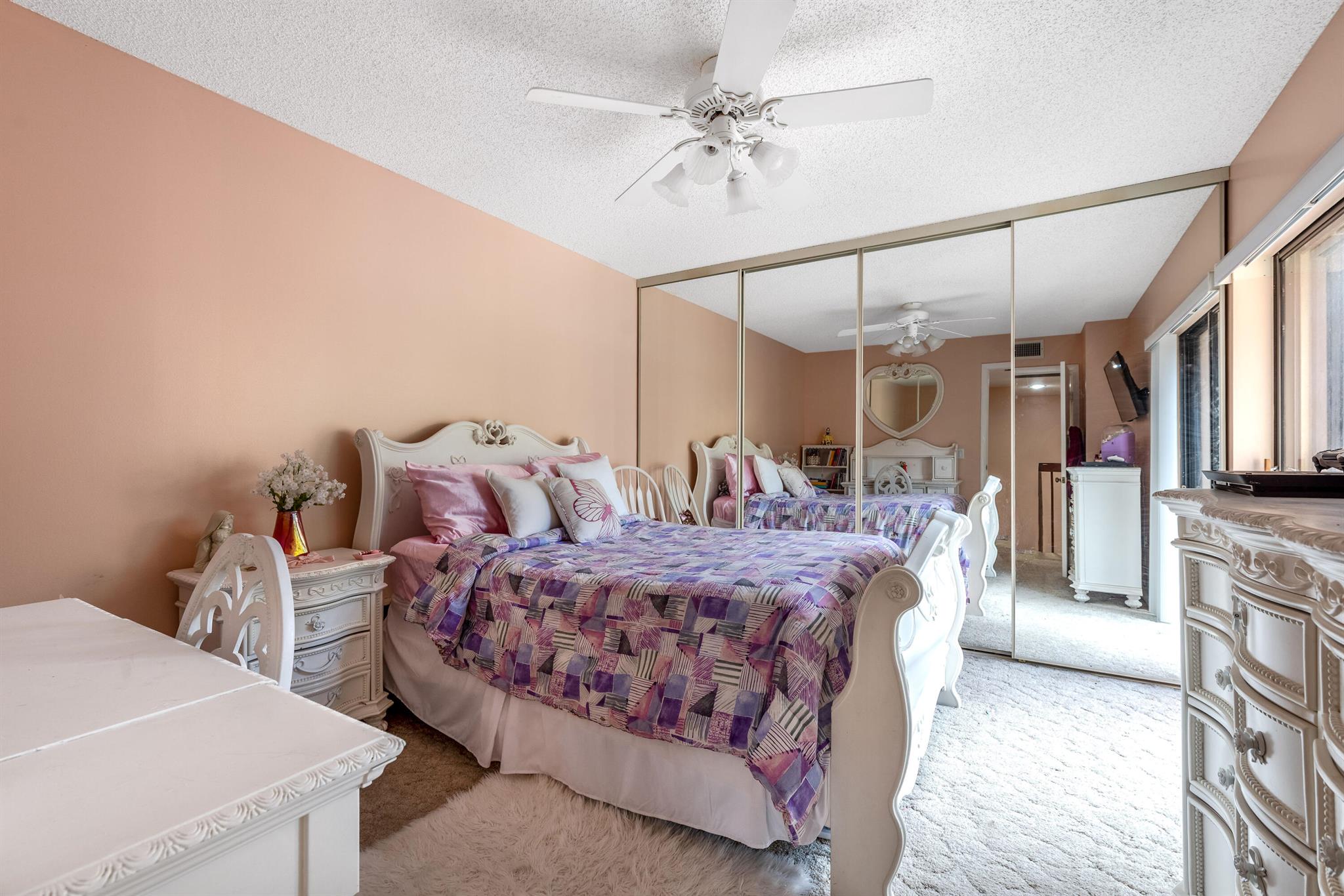 SHERWOOD LAKES - Residential