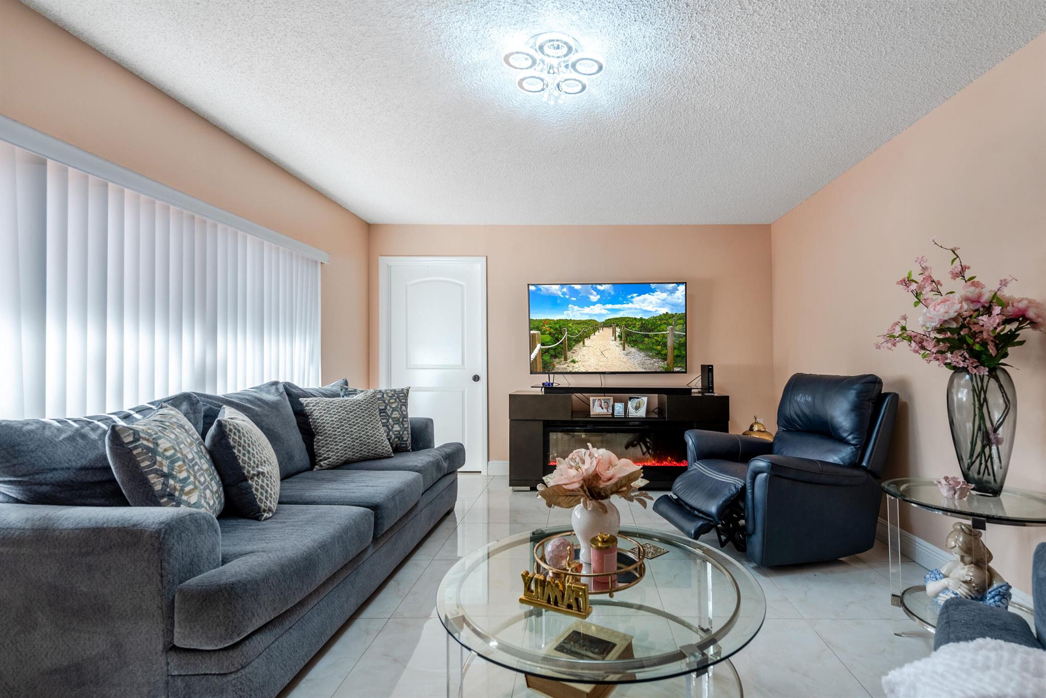 SHERWOOD LAKES - Residential