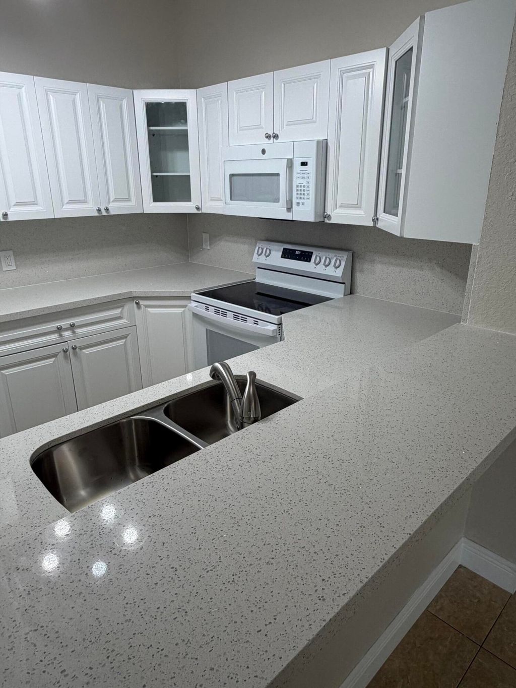Photo of 14118 Wellington Trace, Wellington, FL 33414 (MLS # B26009611)