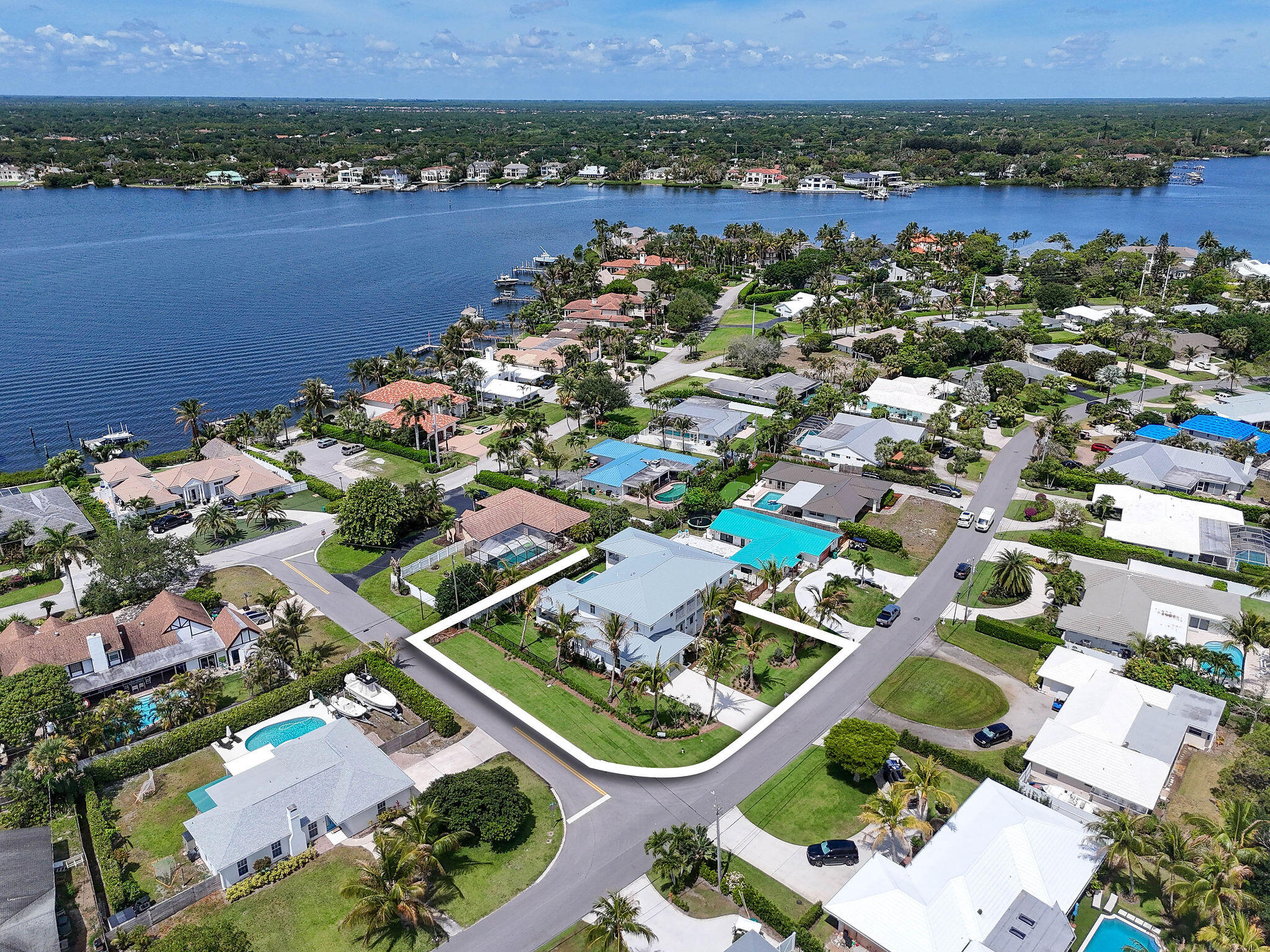 Tequesta Country Club - Residential